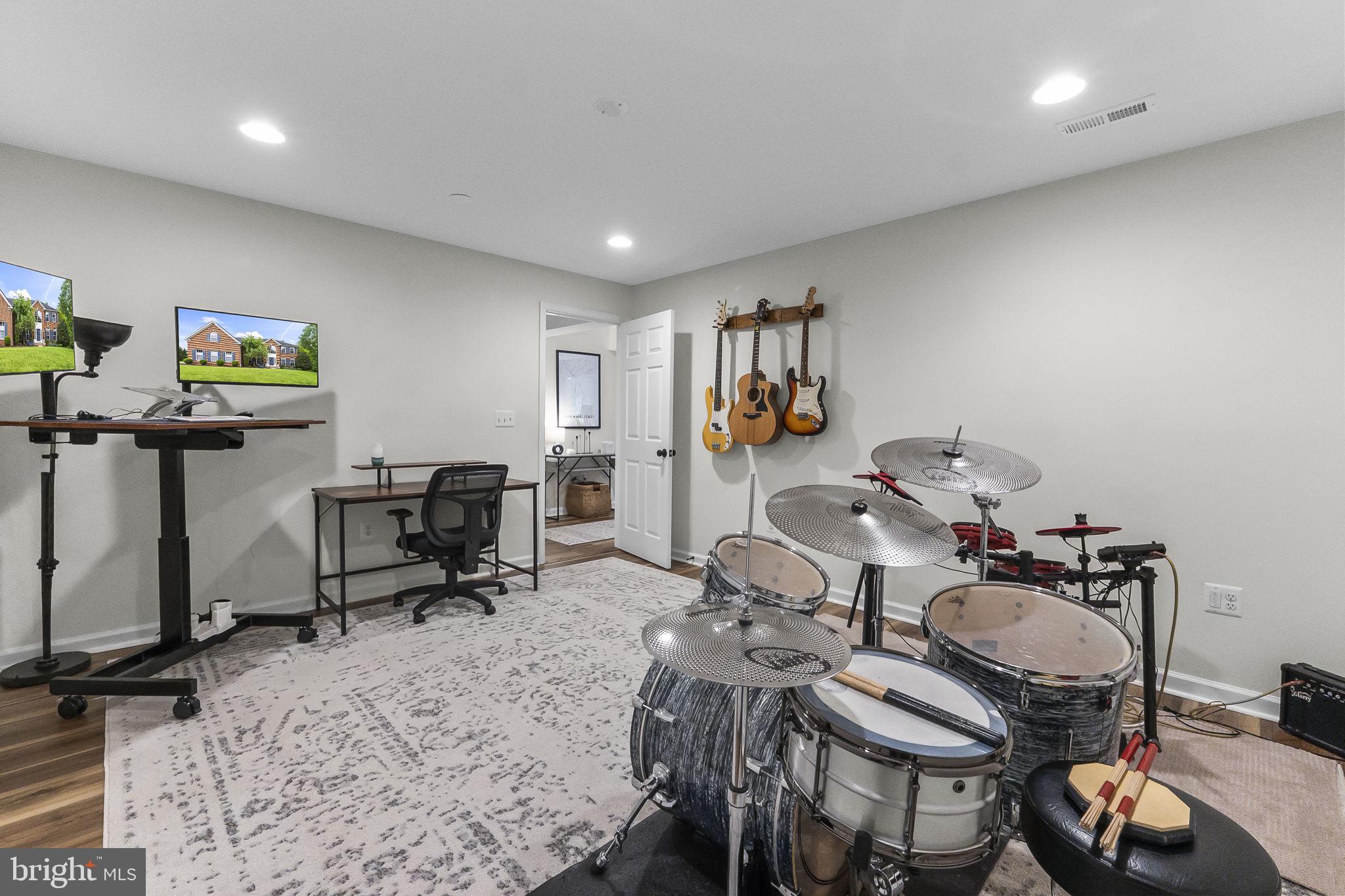 BROOKSIDE - Residential