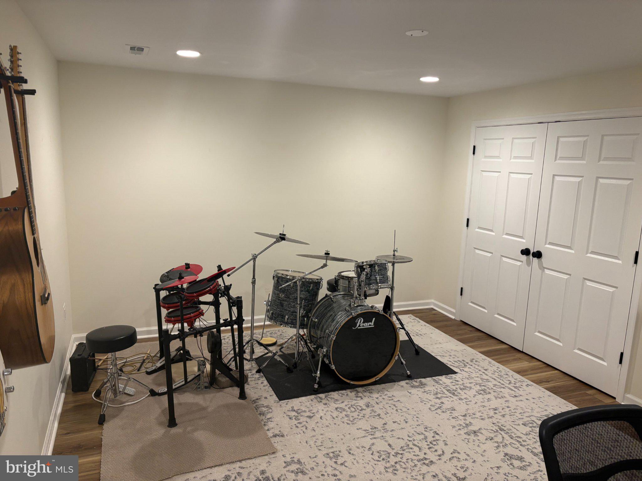 BROOKSIDE - Residential