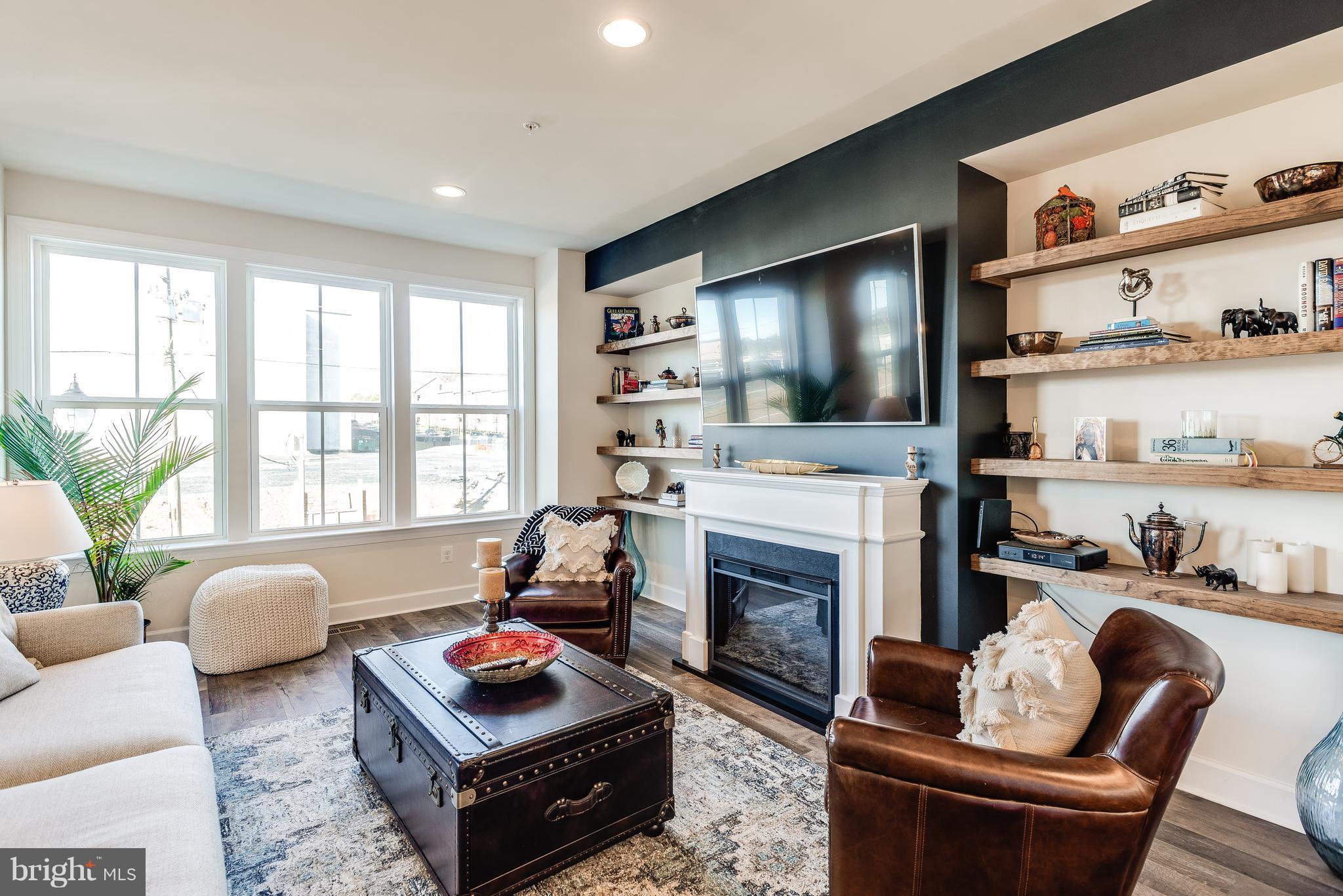 RIVERDALE PARK STATION - Residential Lease