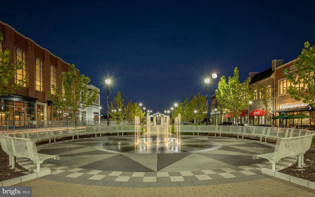 RIVERDALE PARK STATION - Residential Lease