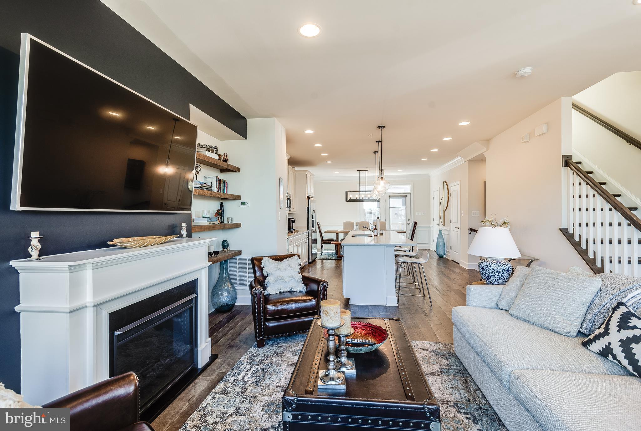 RIVERDALE PARK STATION - Residential Lease