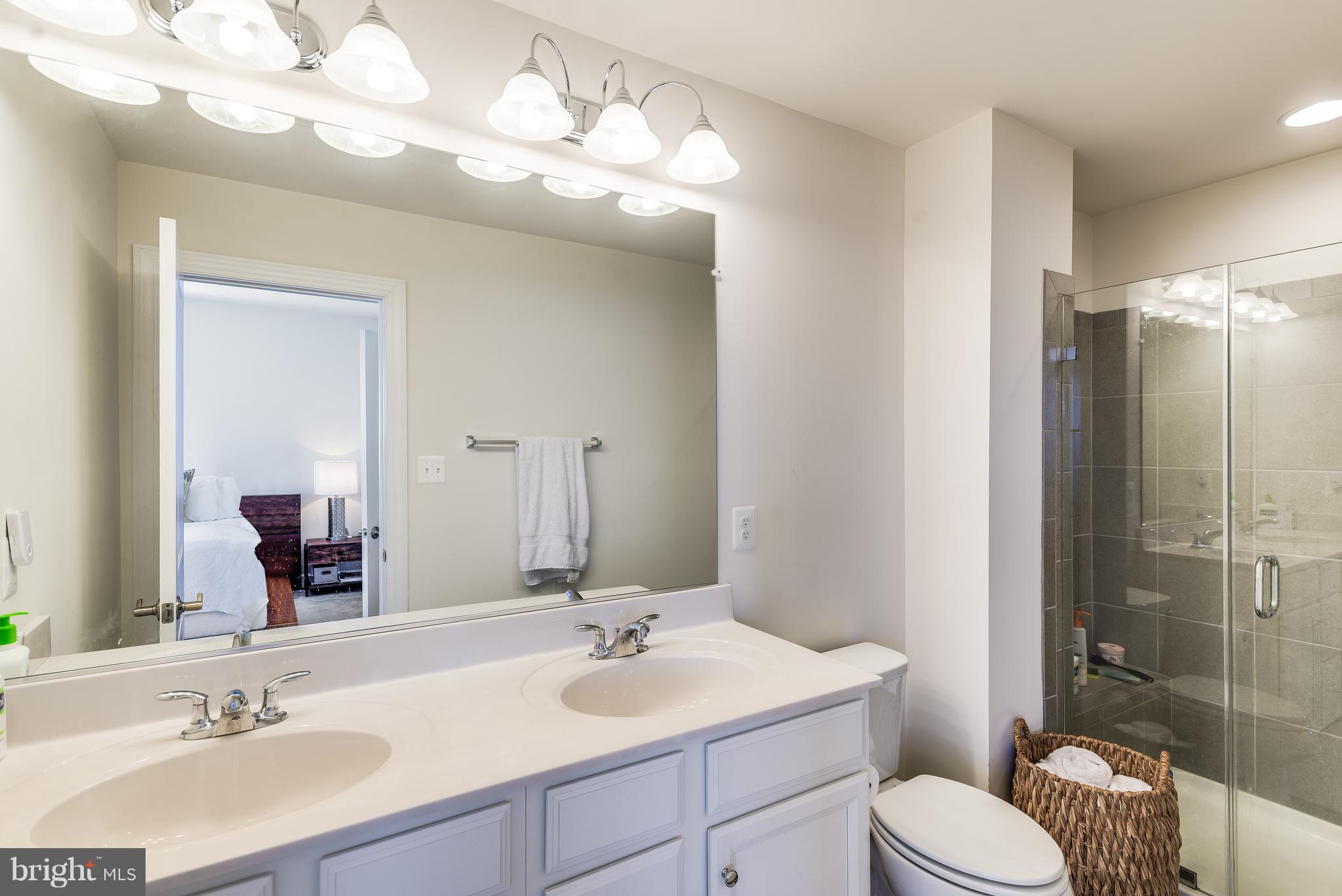 RIVERDALE PARK STATION - Residential Lease