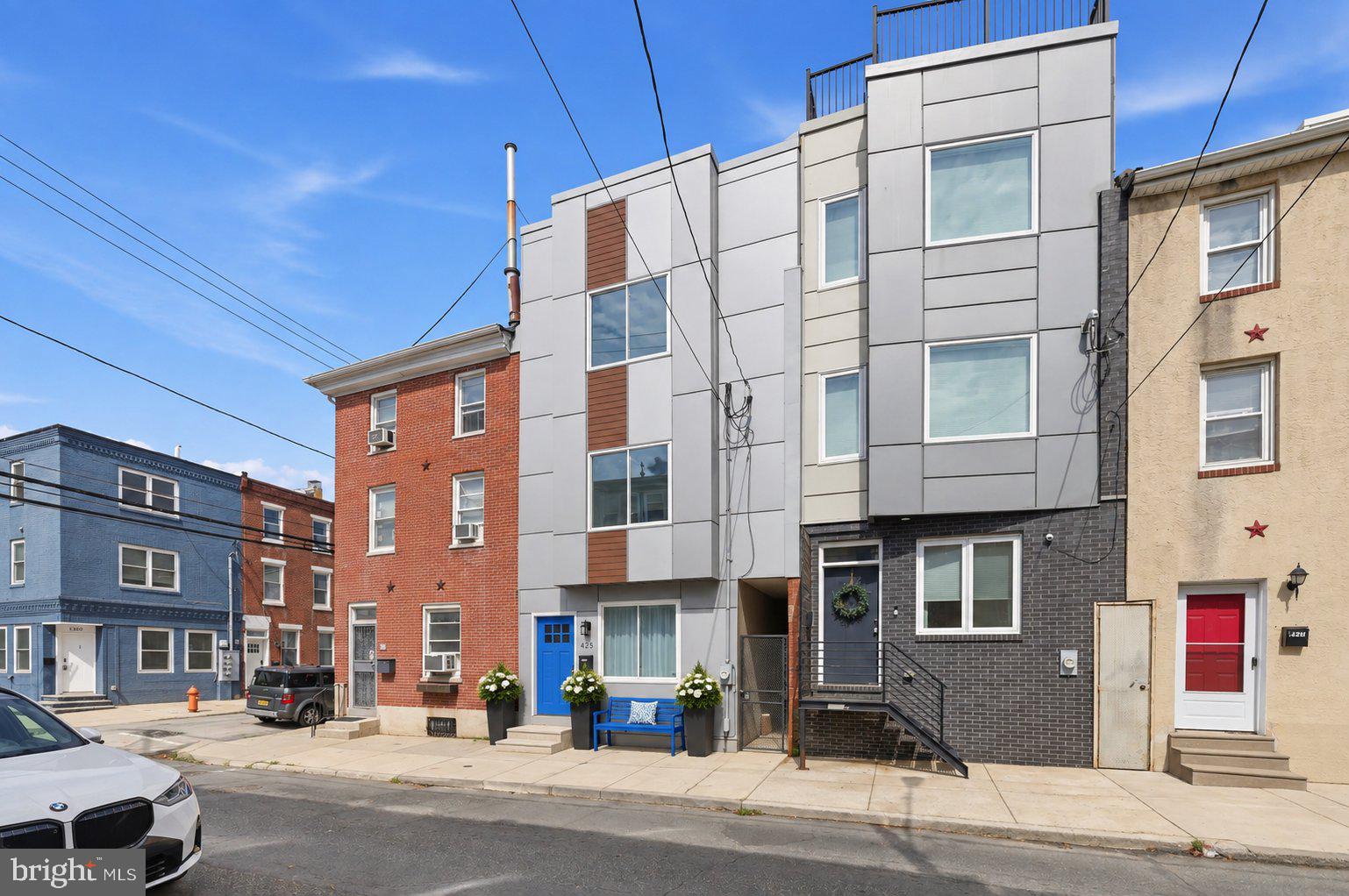 425 W THOMPSON STREET