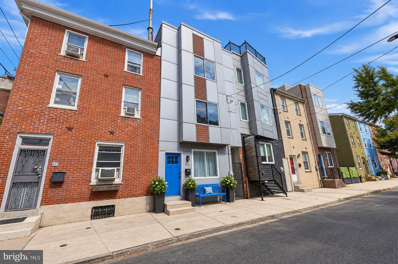 425 W THOMPSON STREET