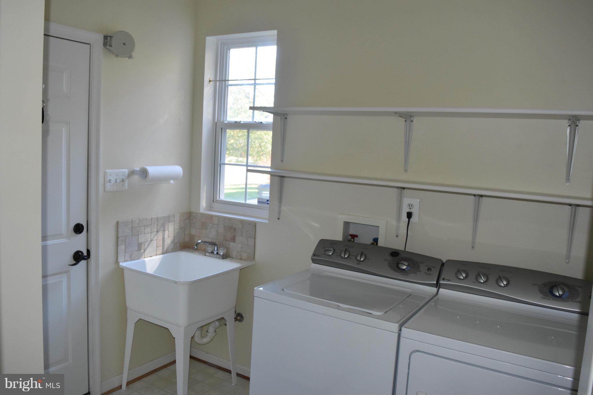 CEDAR COVE - Residential