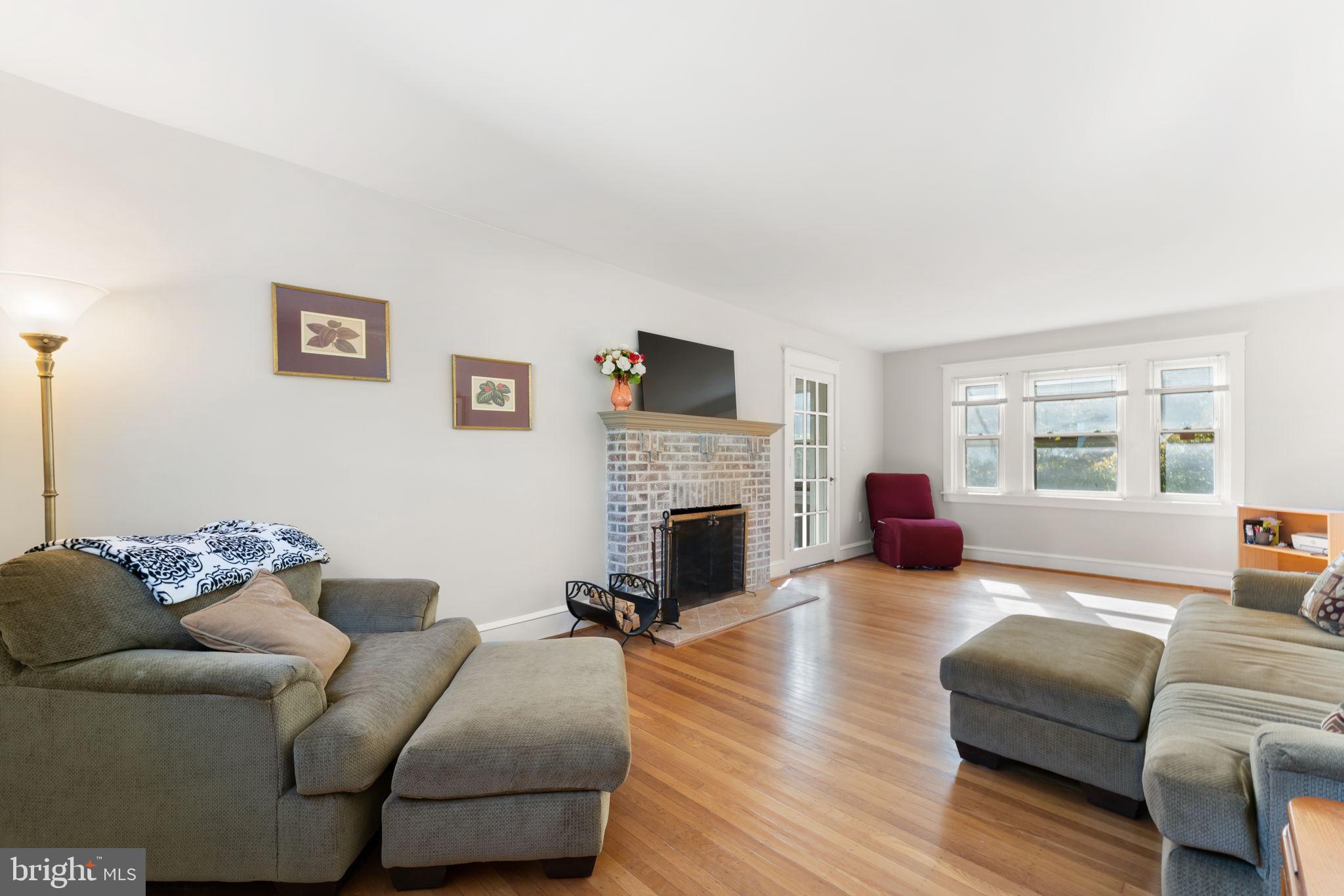 717 EDMONDS AVENUE