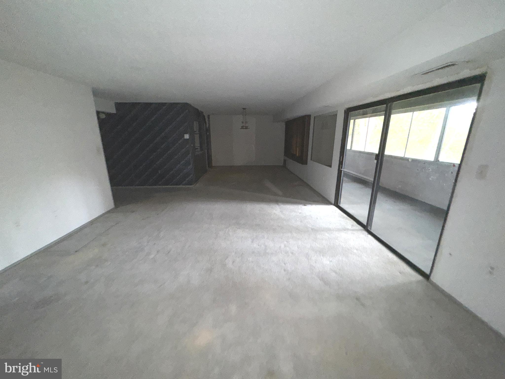 ROCKLAND RUN - Residential