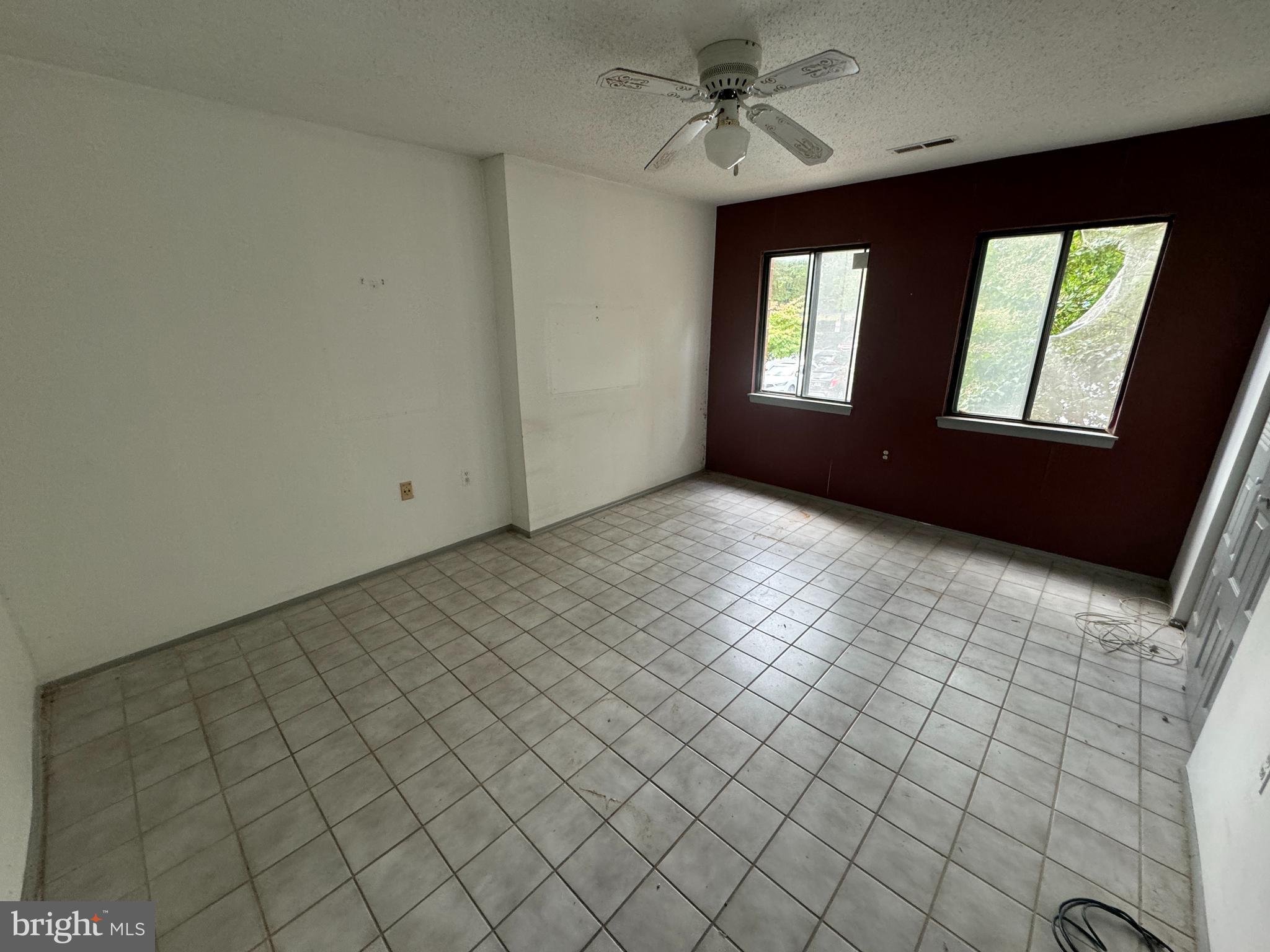 ROCKLAND RUN - Residential