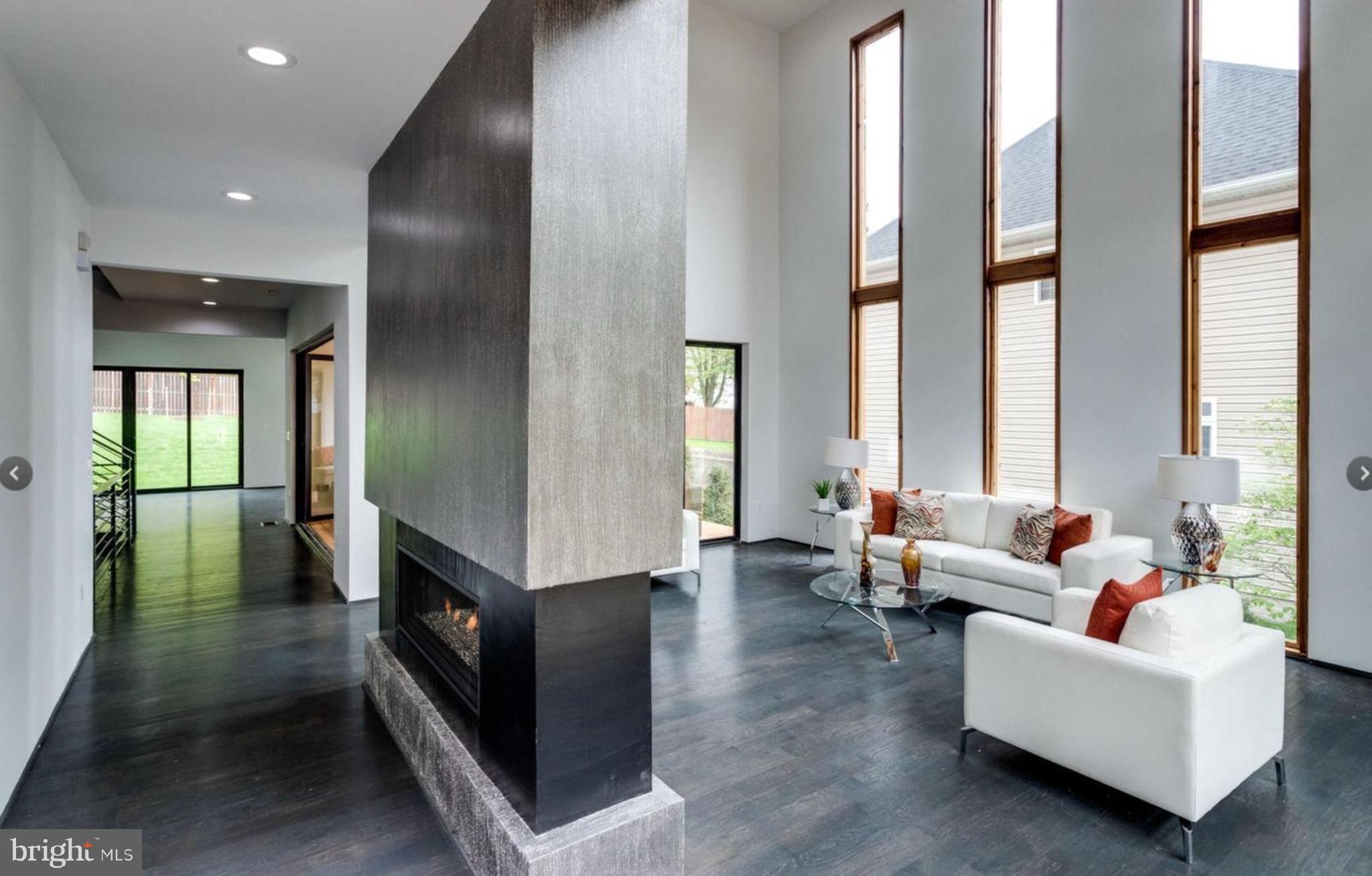 8313 SYRACUSE CIRCLE