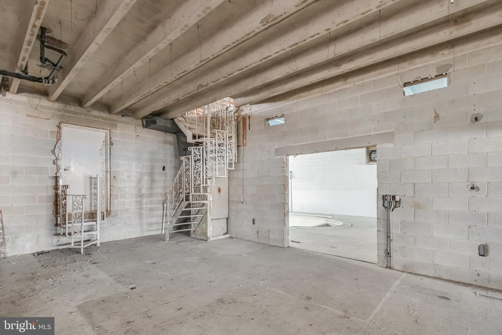 OYSTER HARBOR - Residential