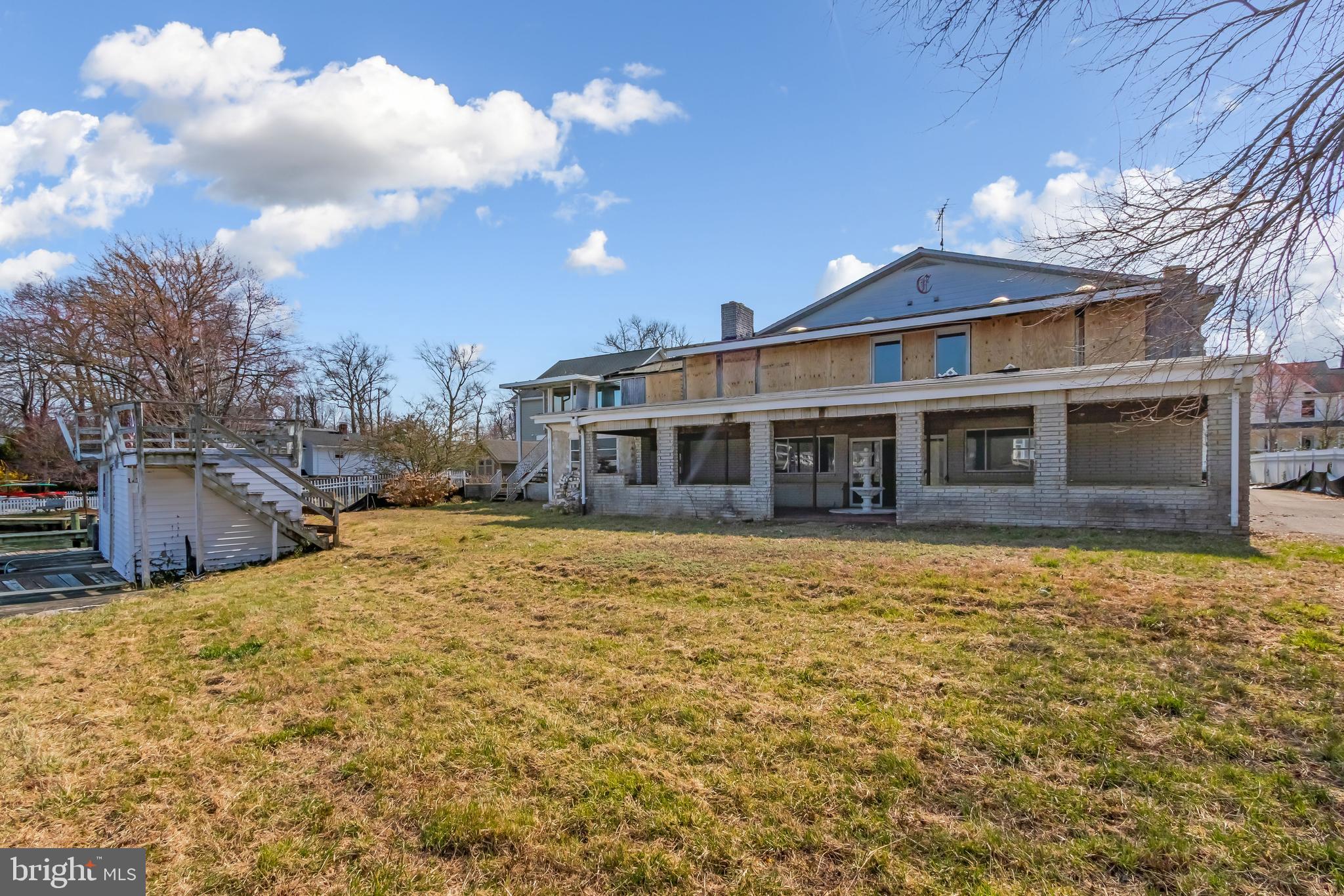 OYSTER HARBOR - Residential