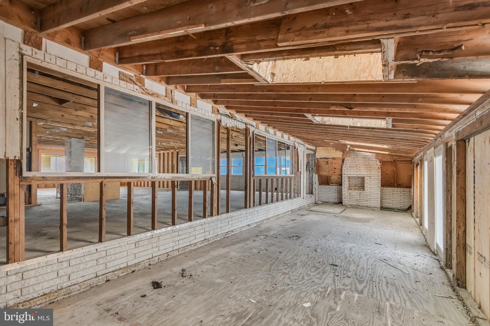 OYSTER HARBOR - Residential