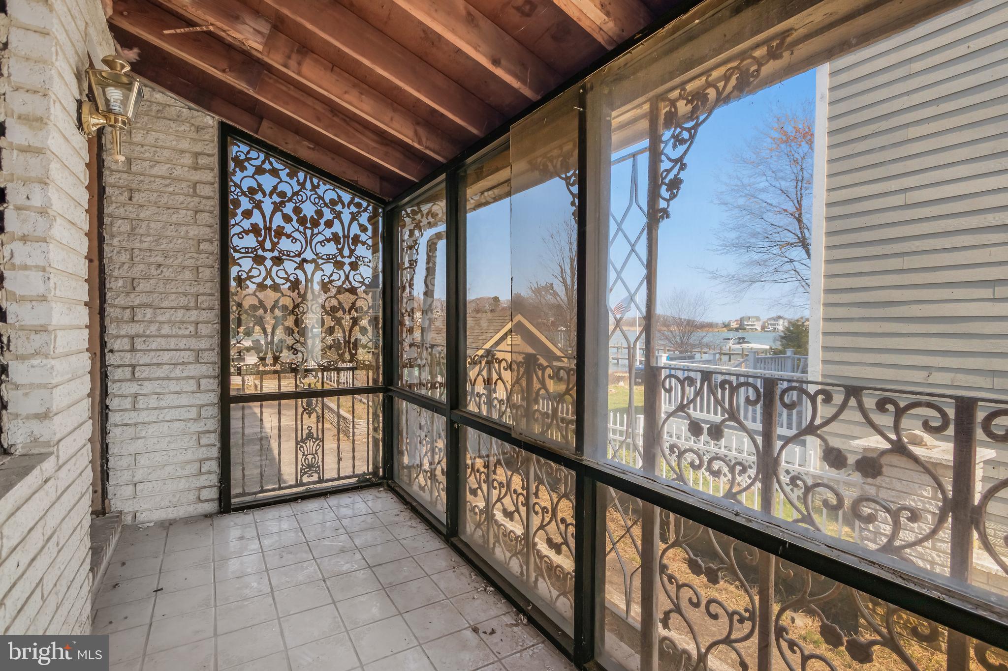 OYSTER HARBOR - Residential