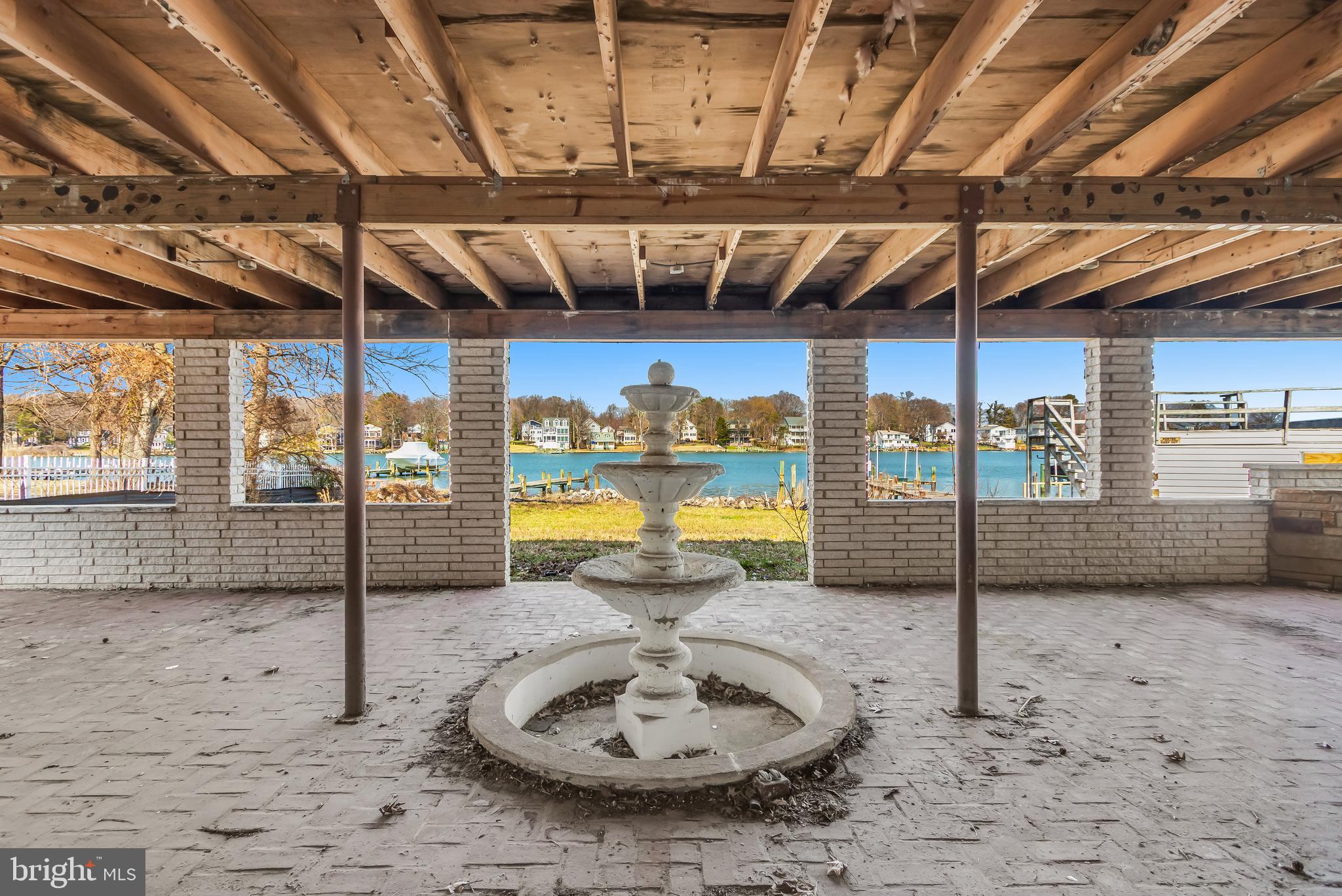 OYSTER HARBOR - Residential