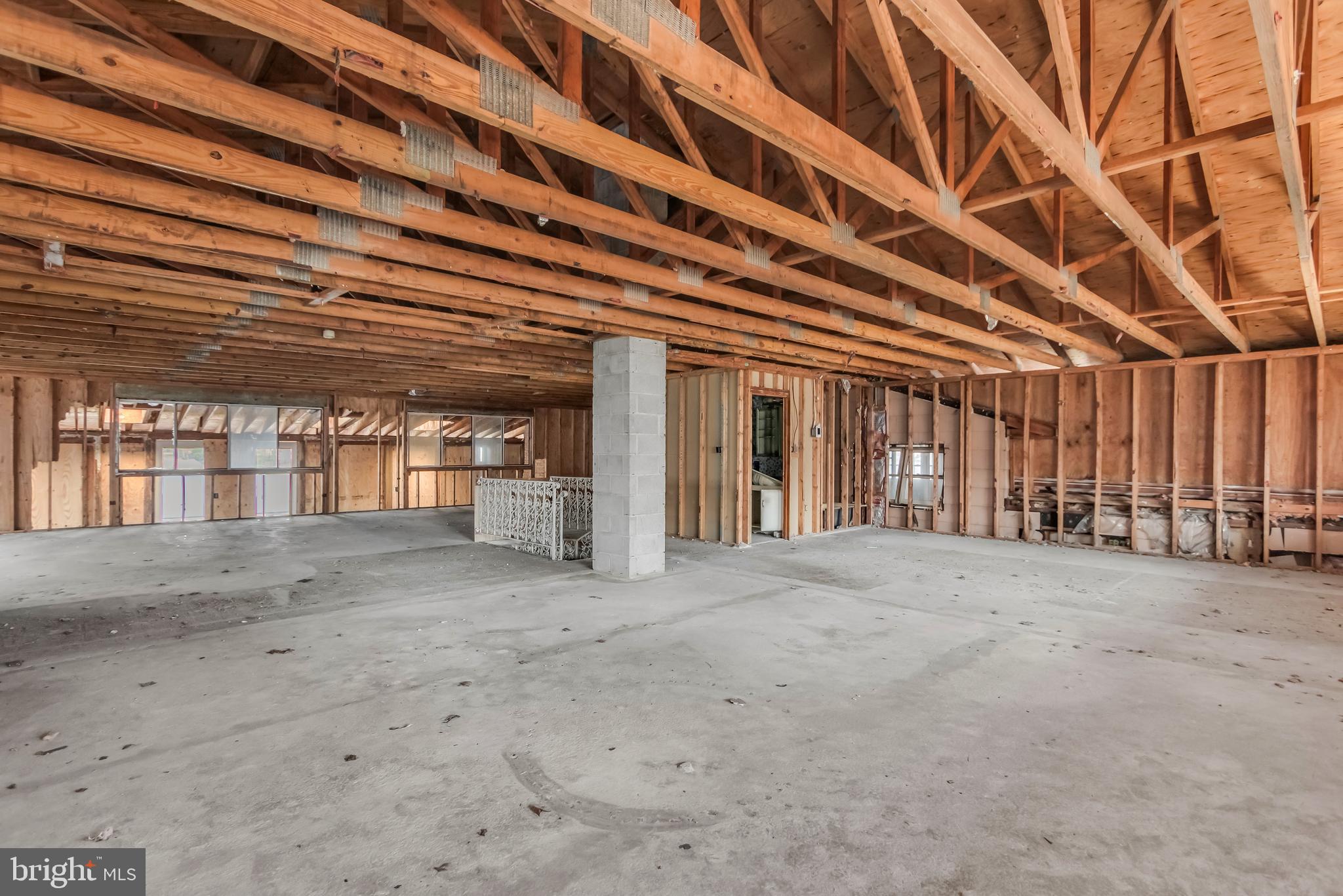 OYSTER HARBOR - Residential