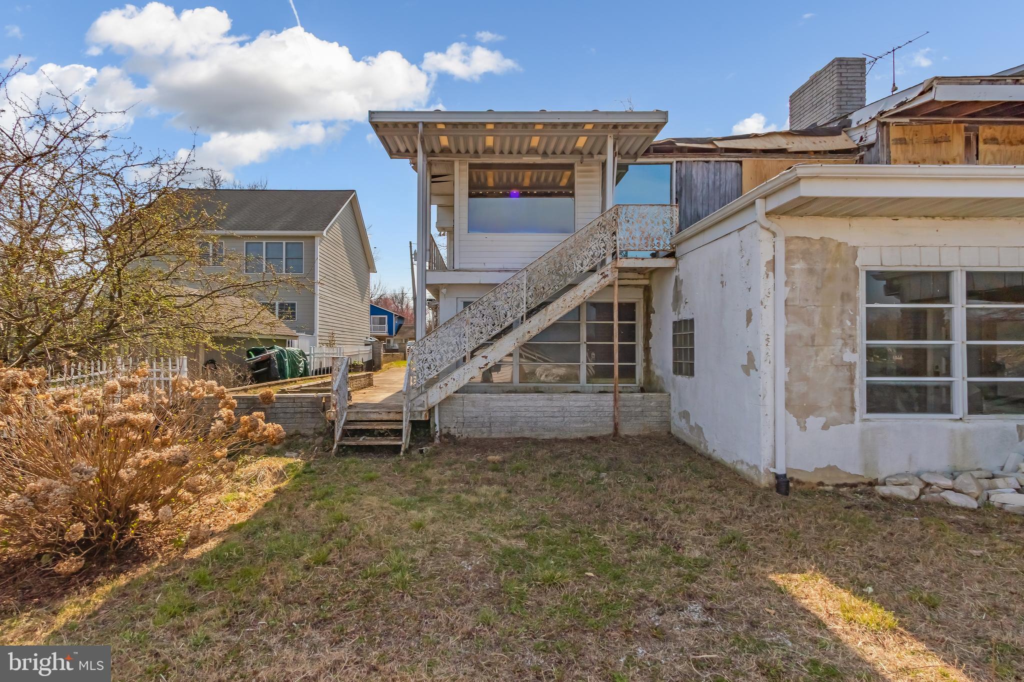 OYSTER HARBOR - Residential