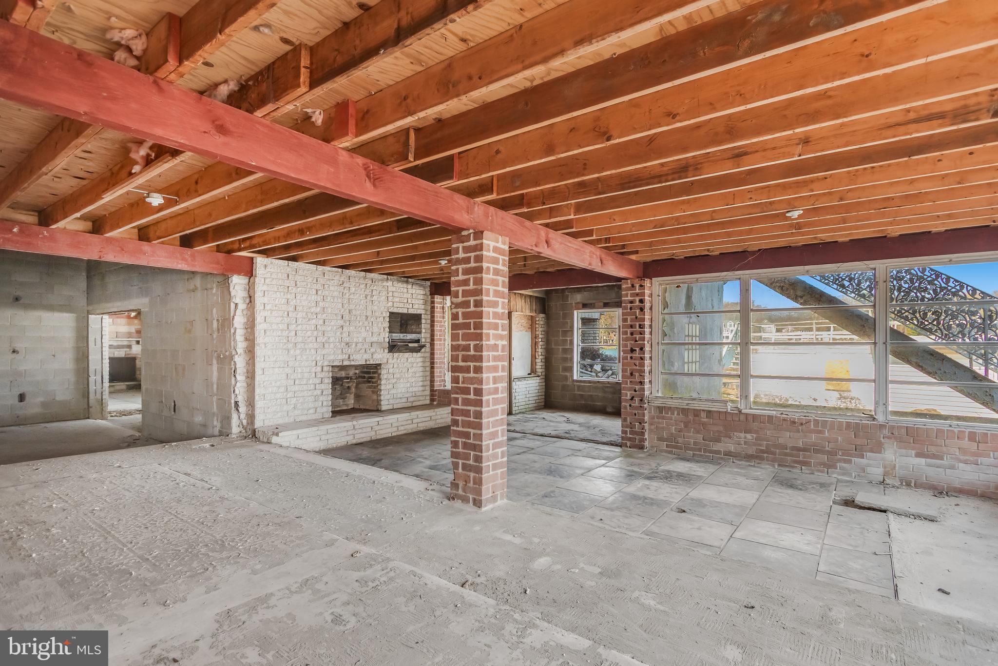 OYSTER HARBOR - Residential
