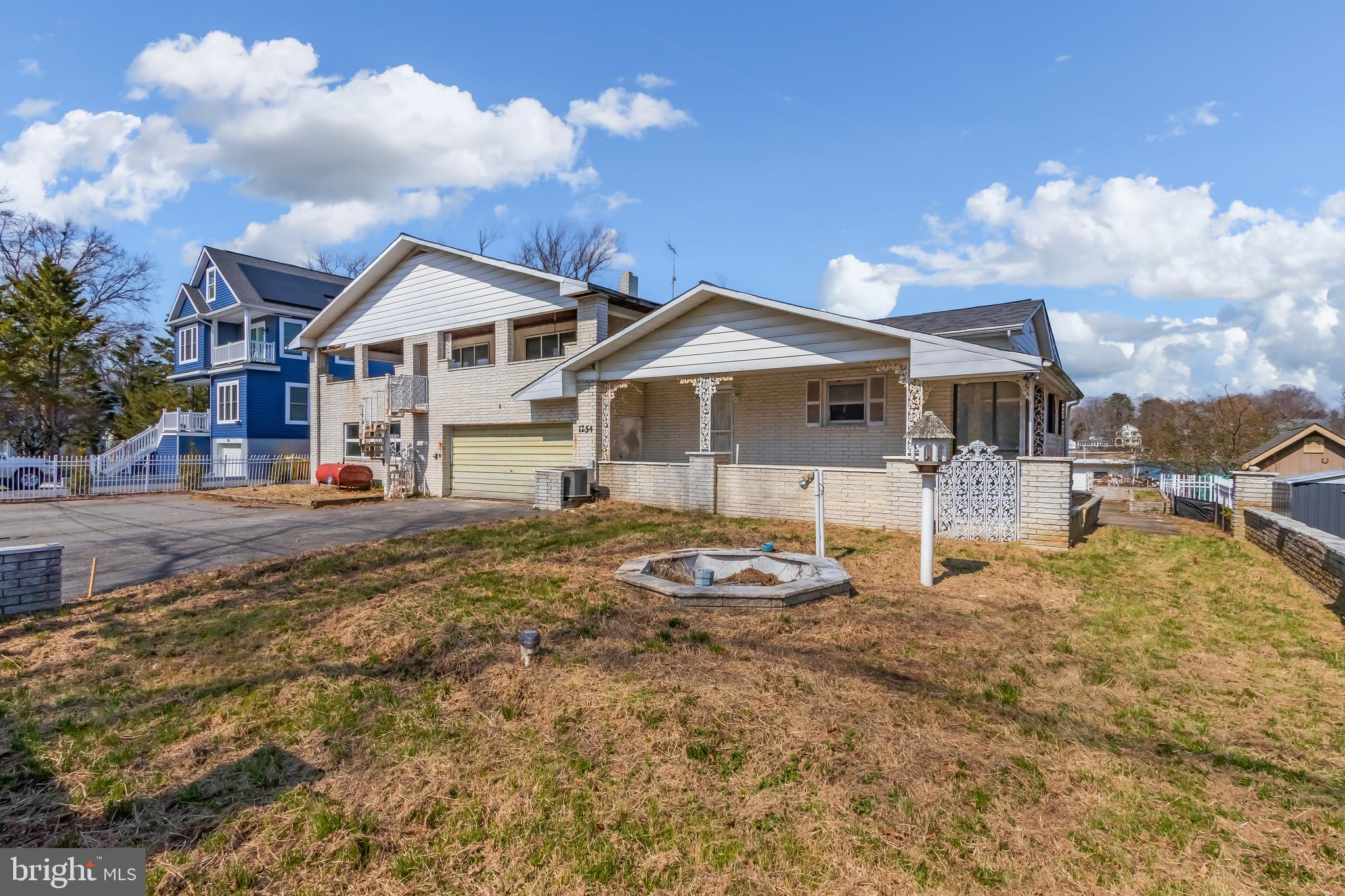 1254 WASHINGTON DRIVE