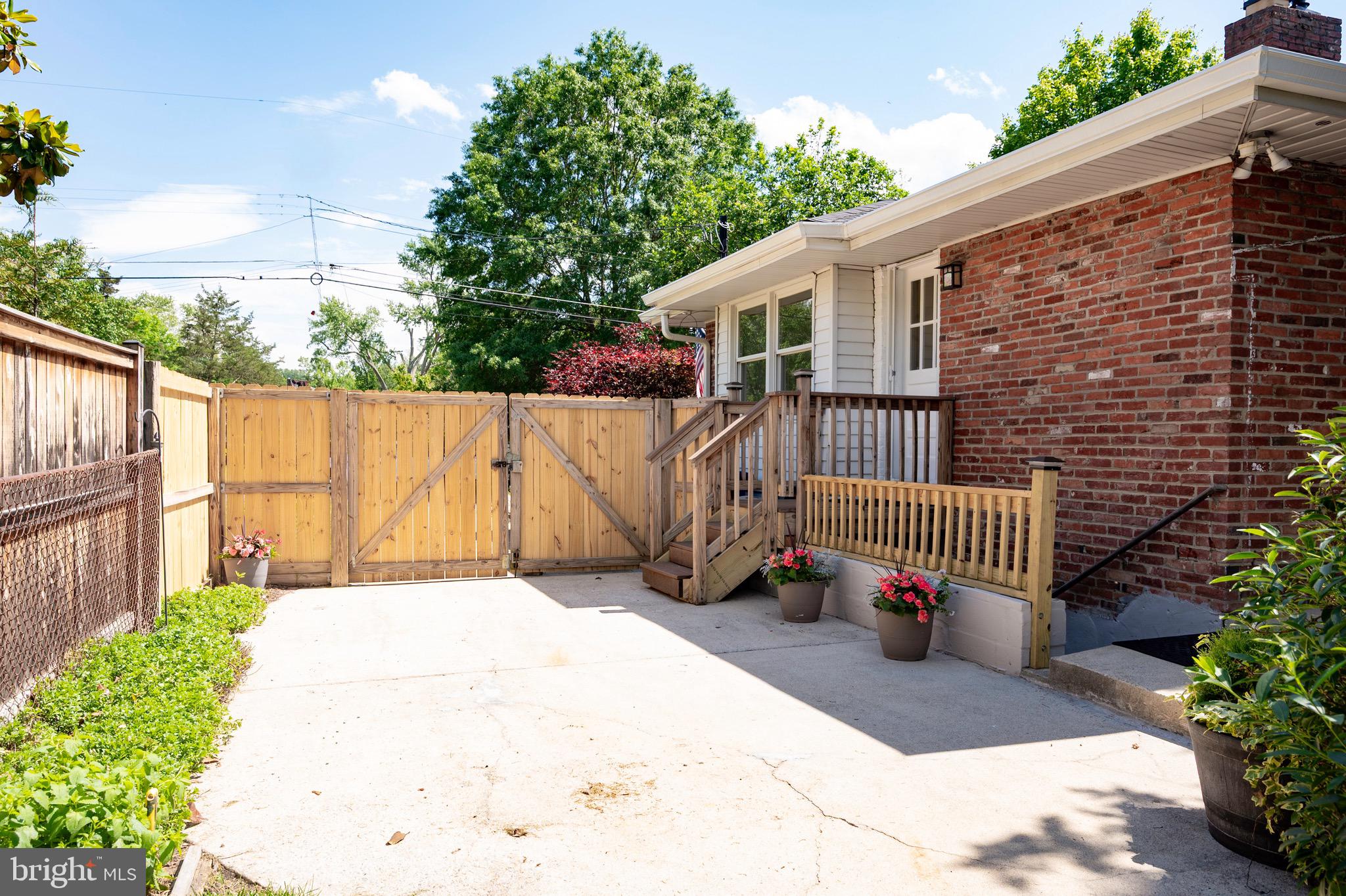 HOLLIN HALL VILLAGE - Residential