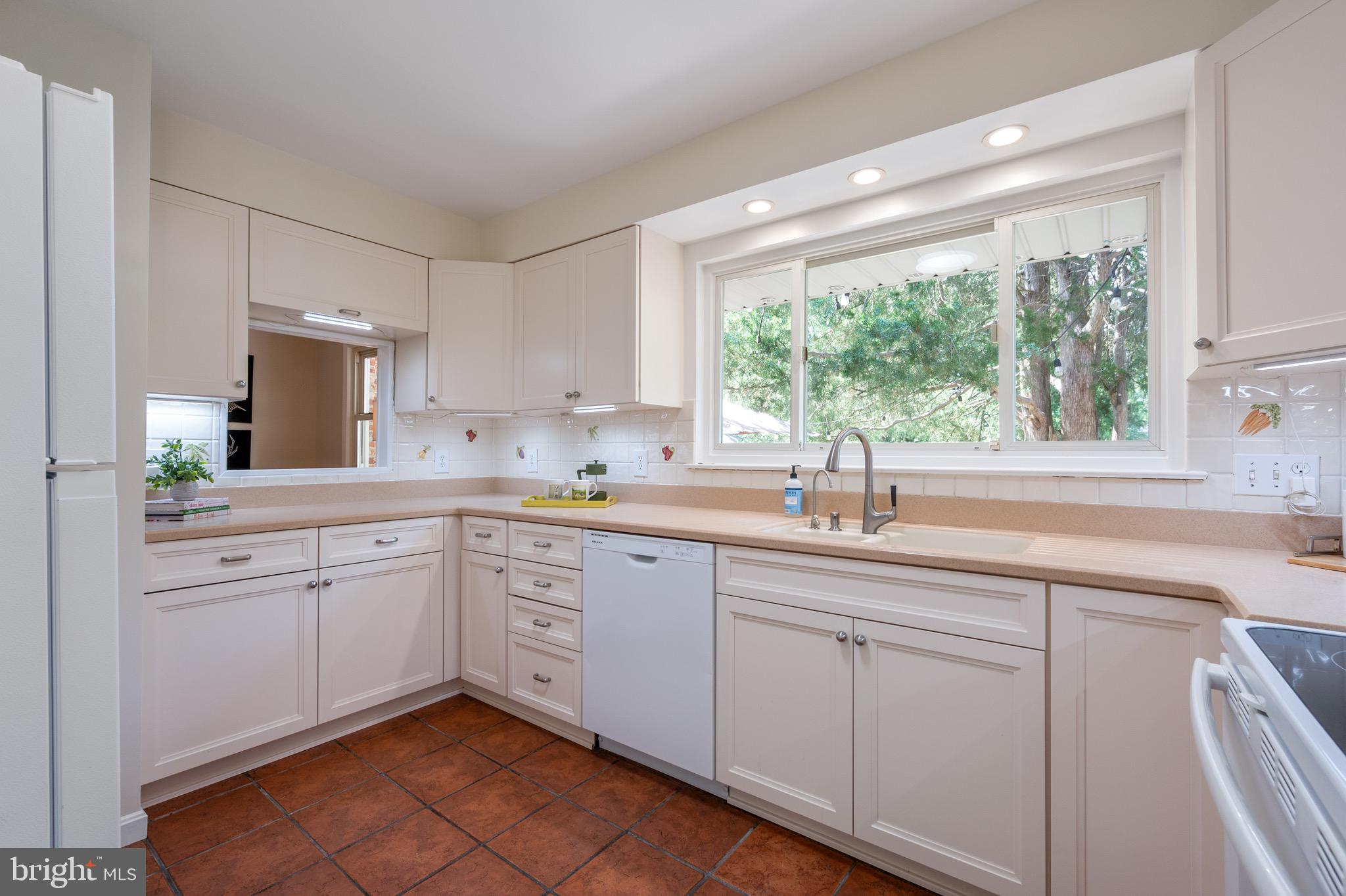 HOLLIN HALL VILLAGE - Residential