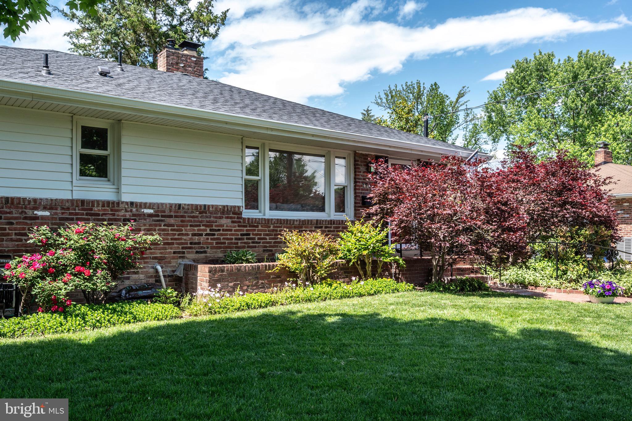 HOLLIN HALL VILLAGE - Residential