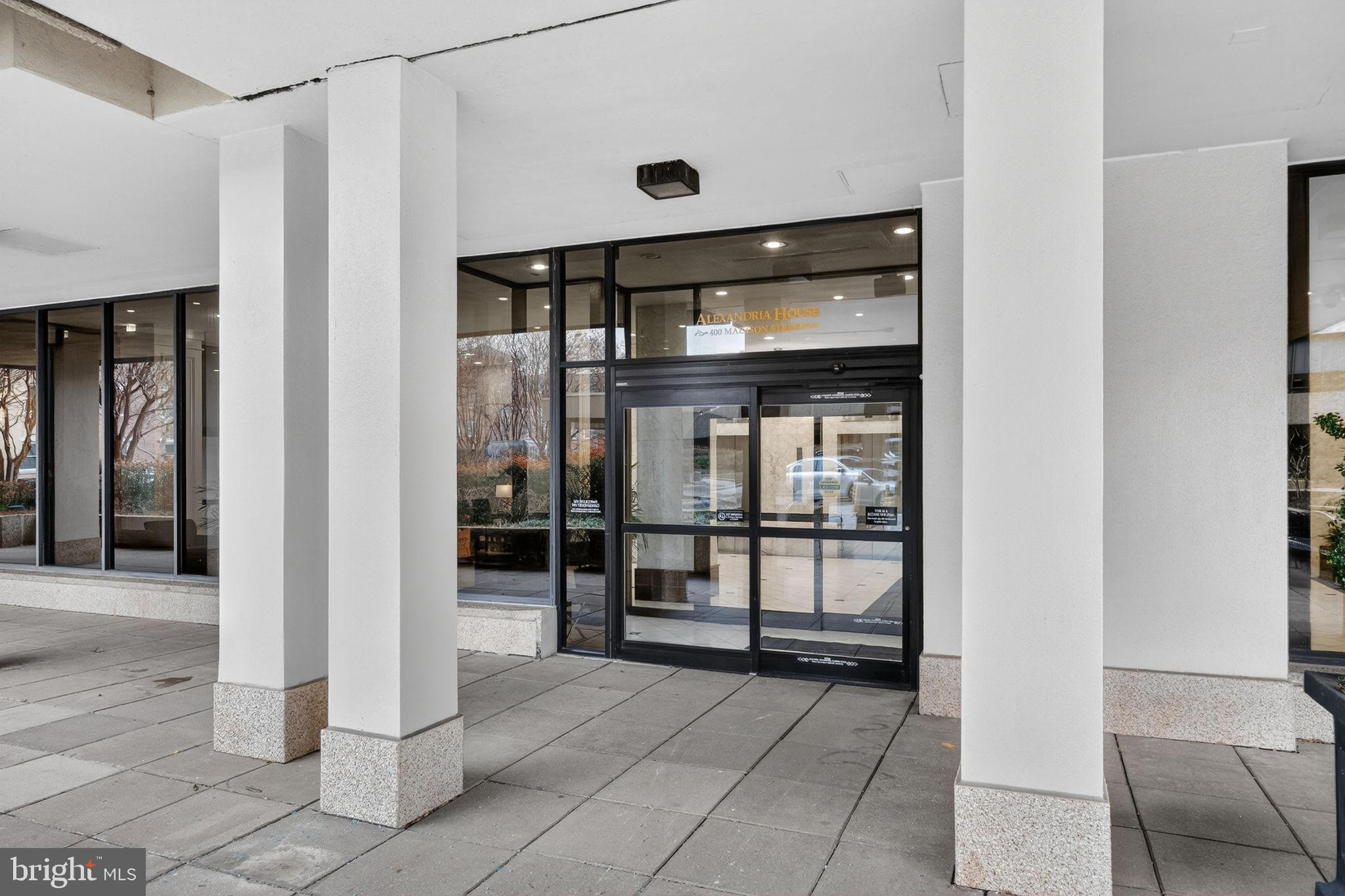 ALEXANDRIA HOUSE - Residential