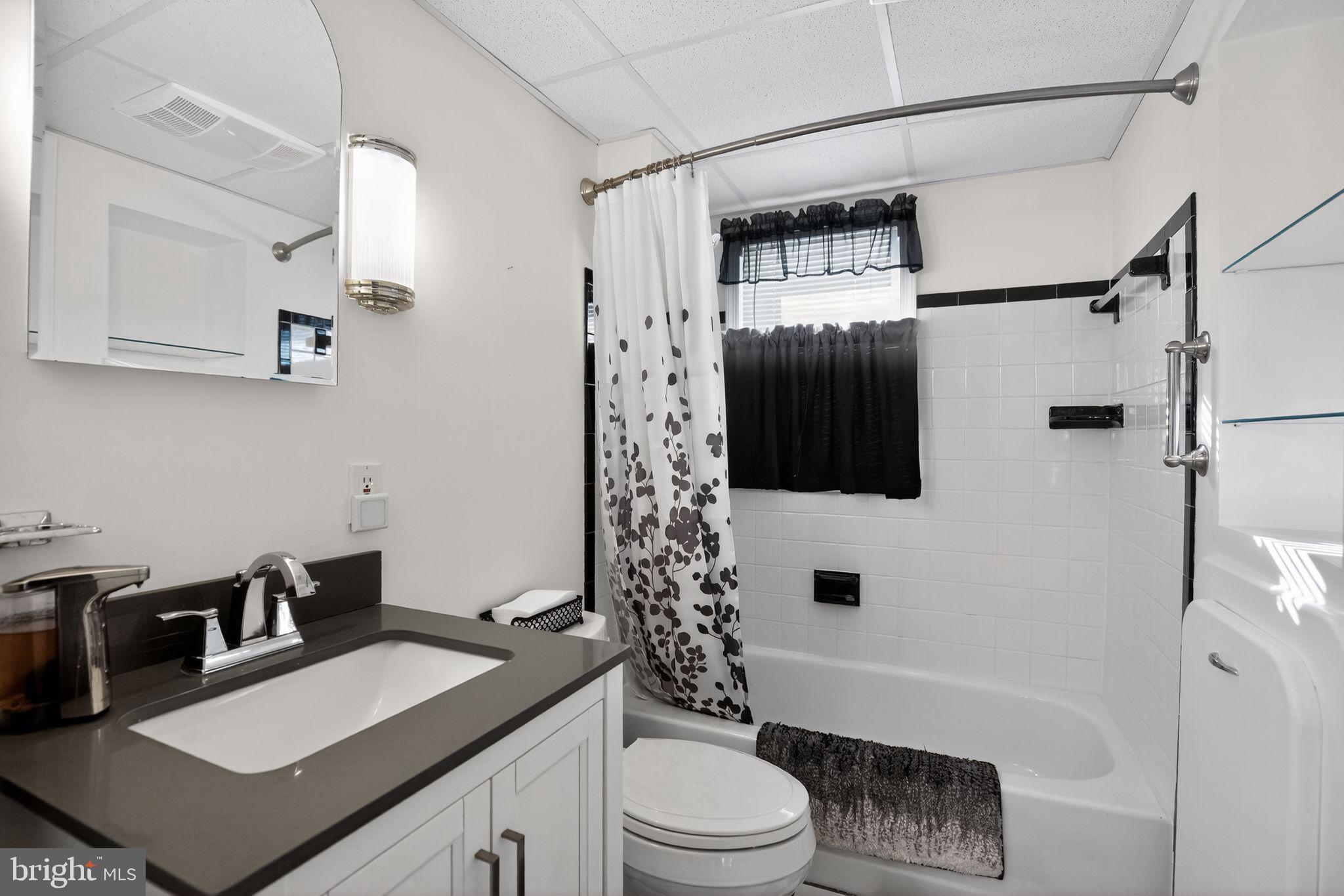 BEVERLY ESTATES - Residential