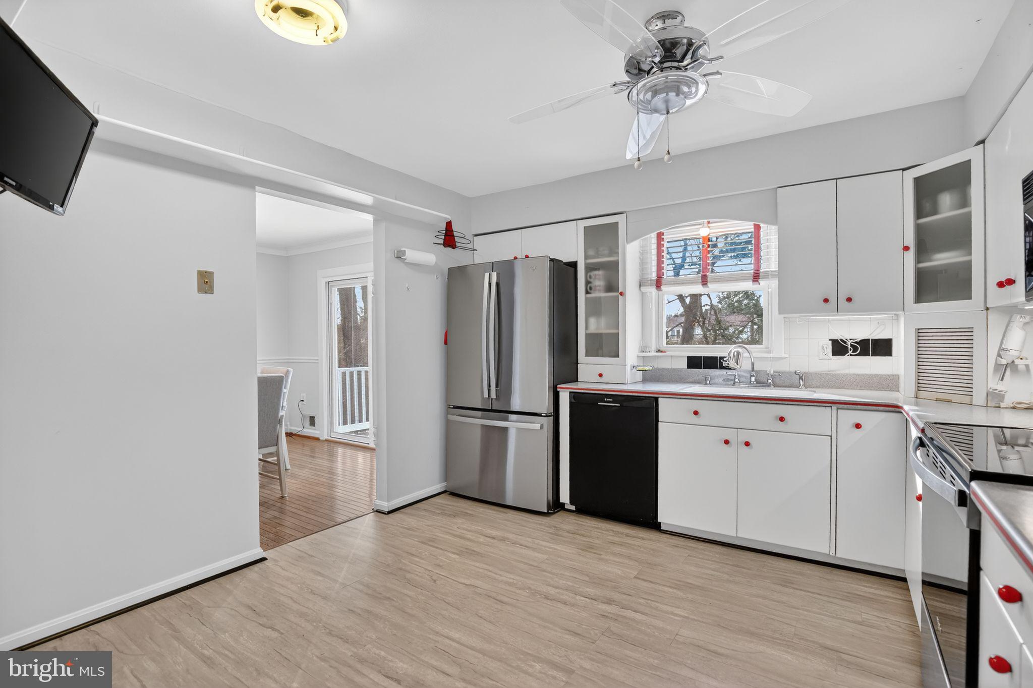 BEVERLY ESTATES - Residential