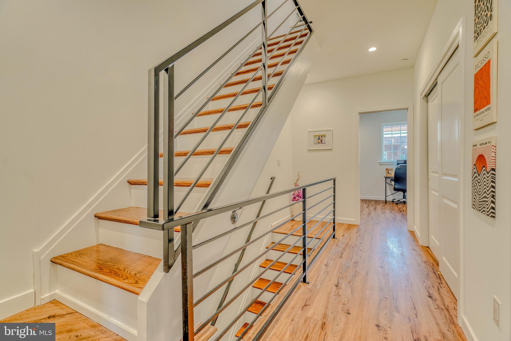 PORT RICHMOND - Residential