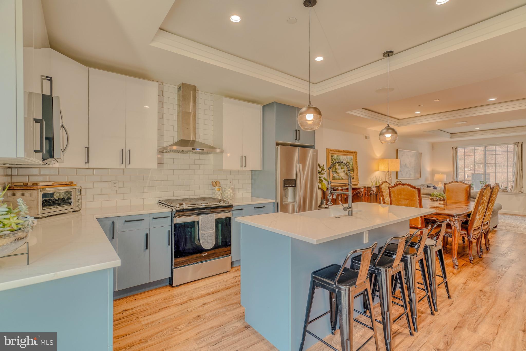 PORT RICHMOND - Residential