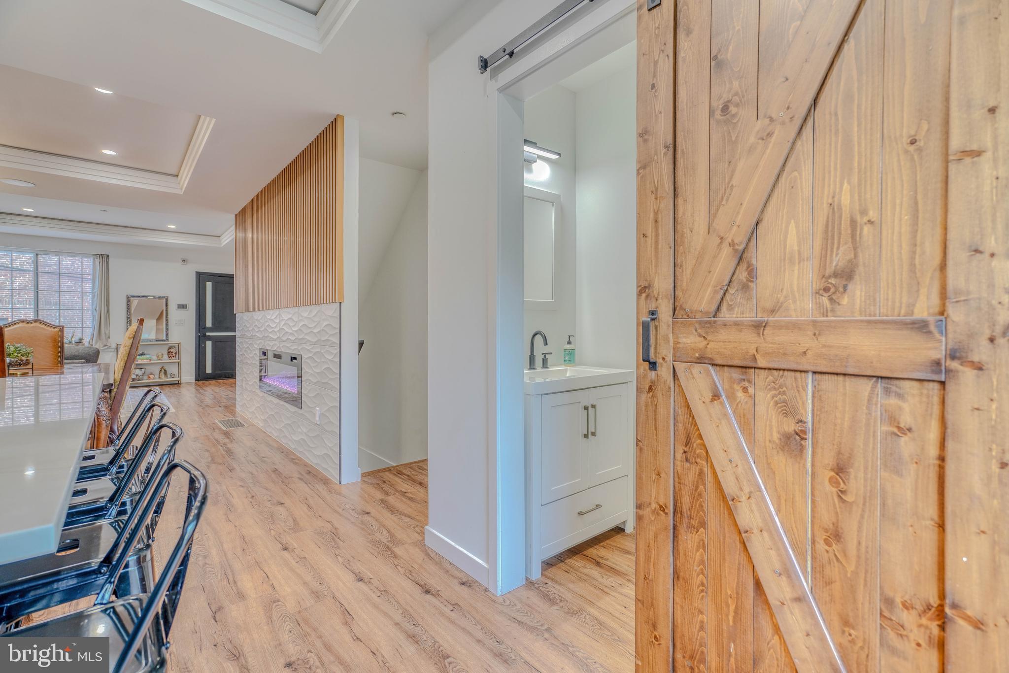 PORT RICHMOND - Residential