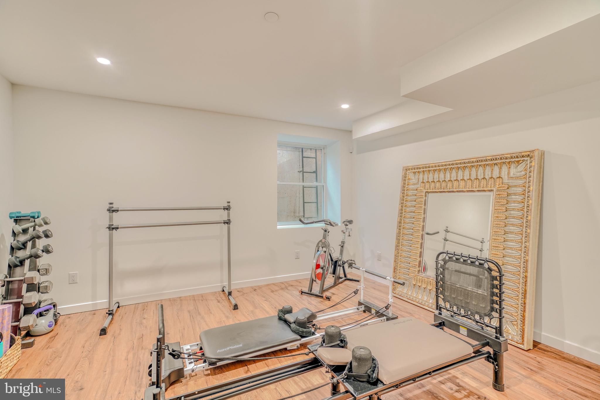 PORT RICHMOND - Residential