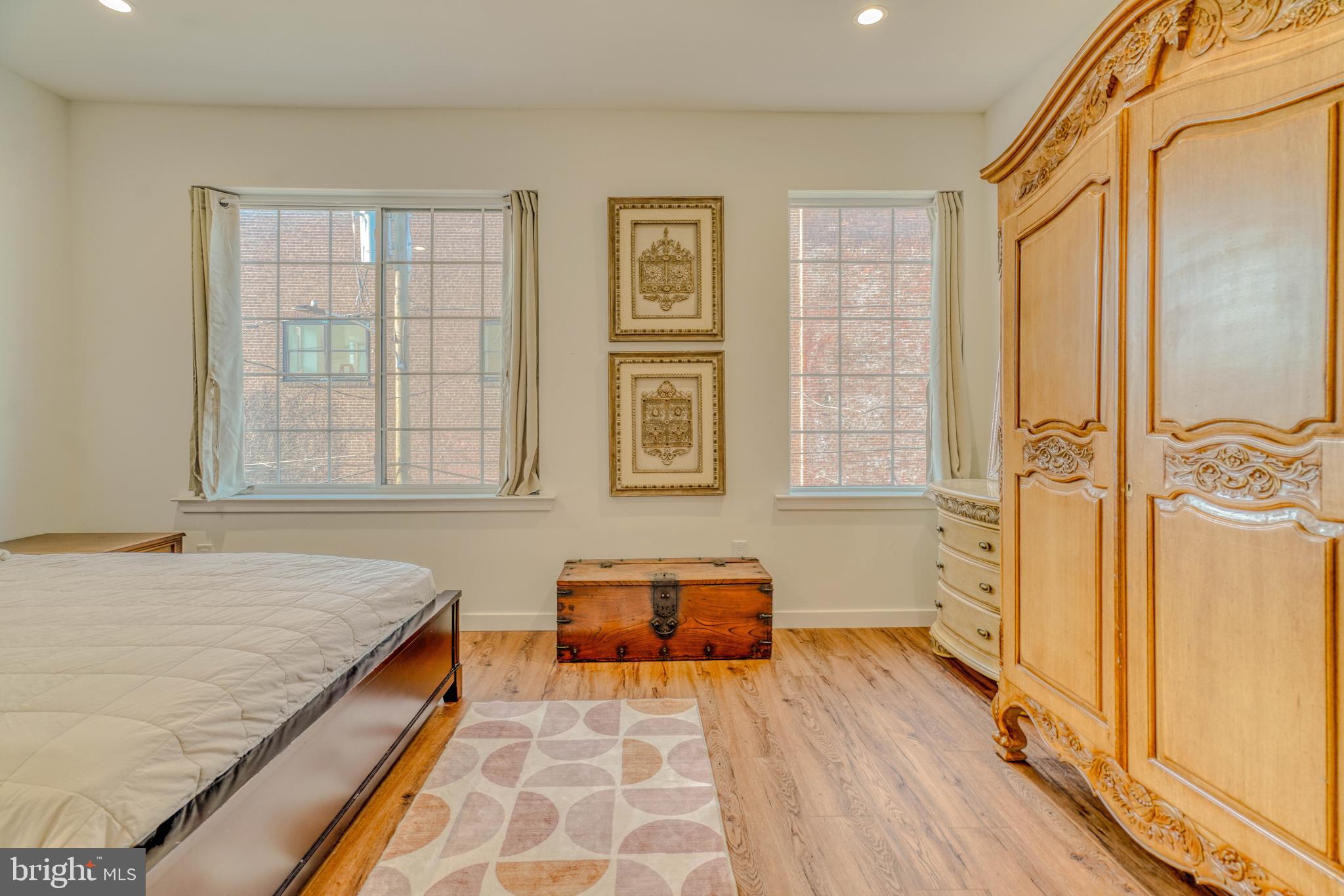 PORT RICHMOND - Residential