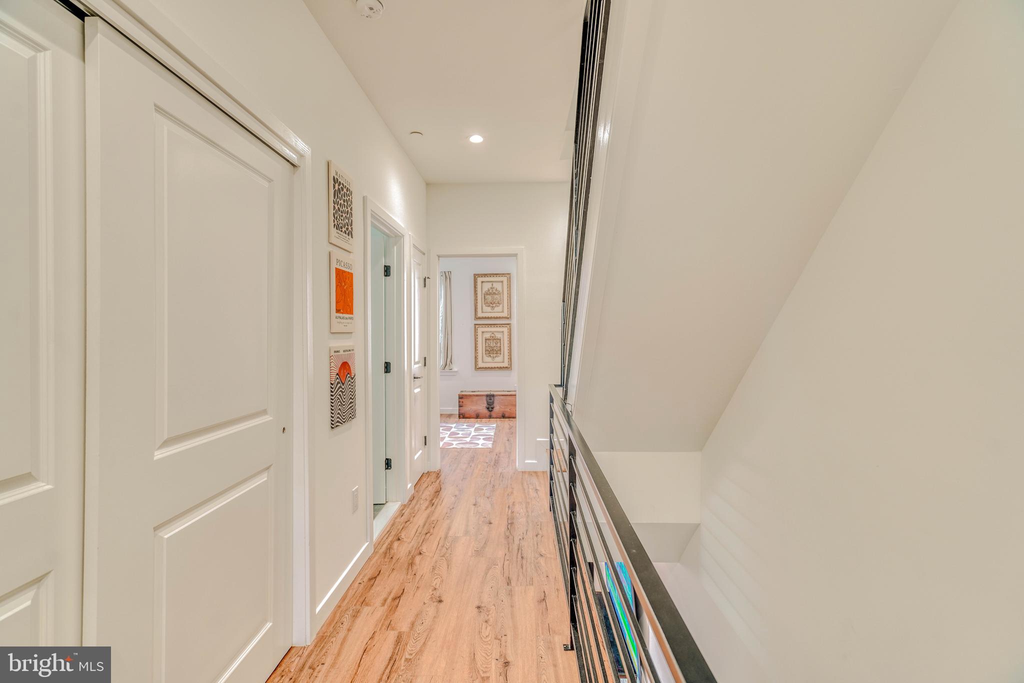 PORT RICHMOND - Residential