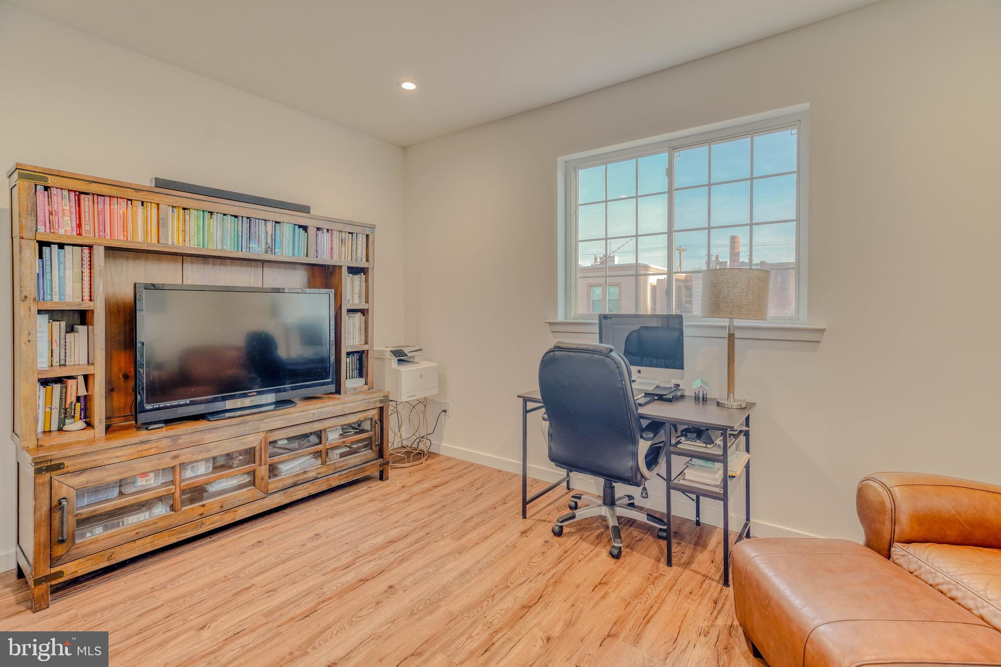 PORT RICHMOND - Residential