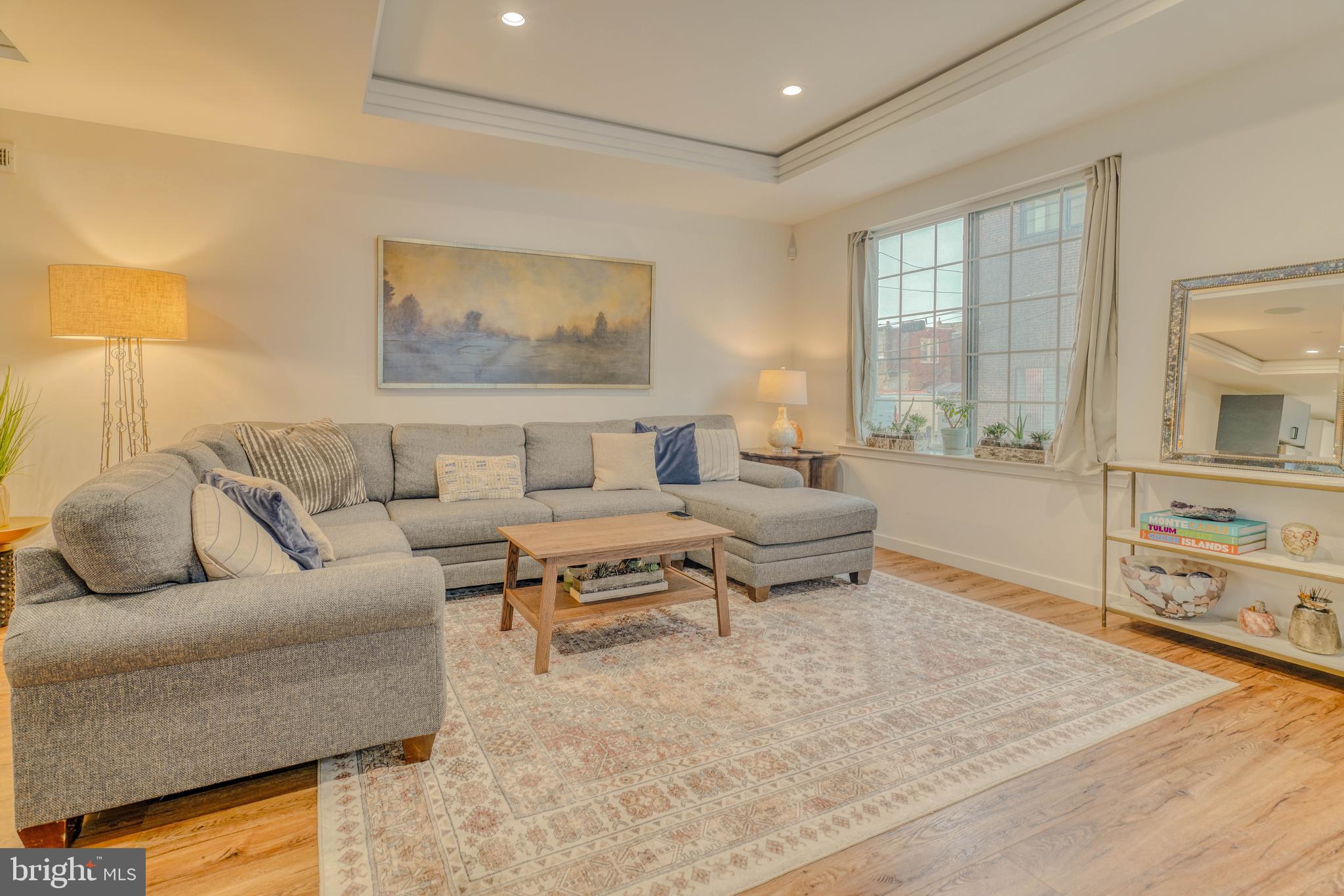 PORT RICHMOND - Residential