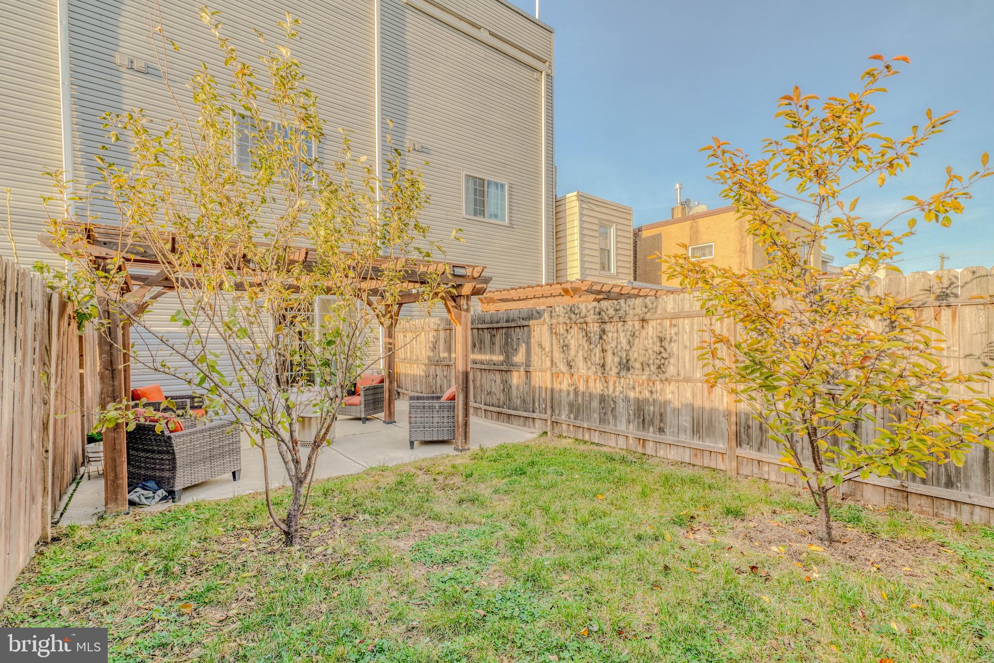 PORT RICHMOND - Residential