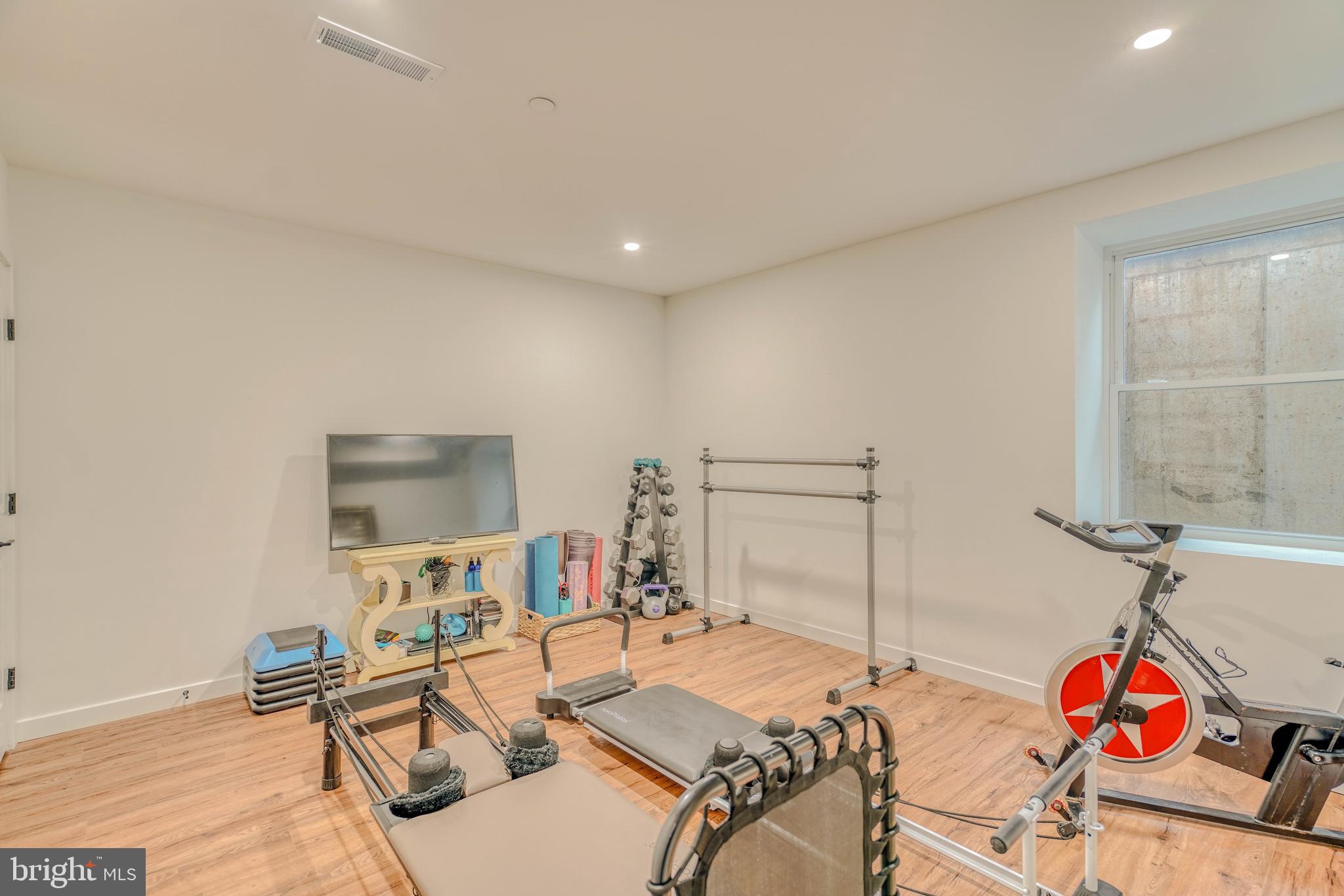 PORT RICHMOND - Residential