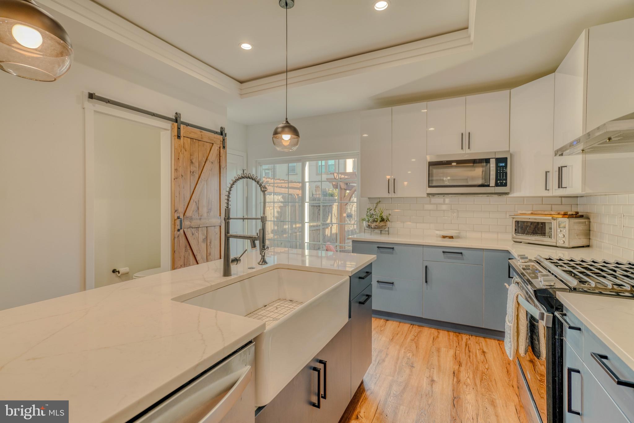 PORT RICHMOND - Residential