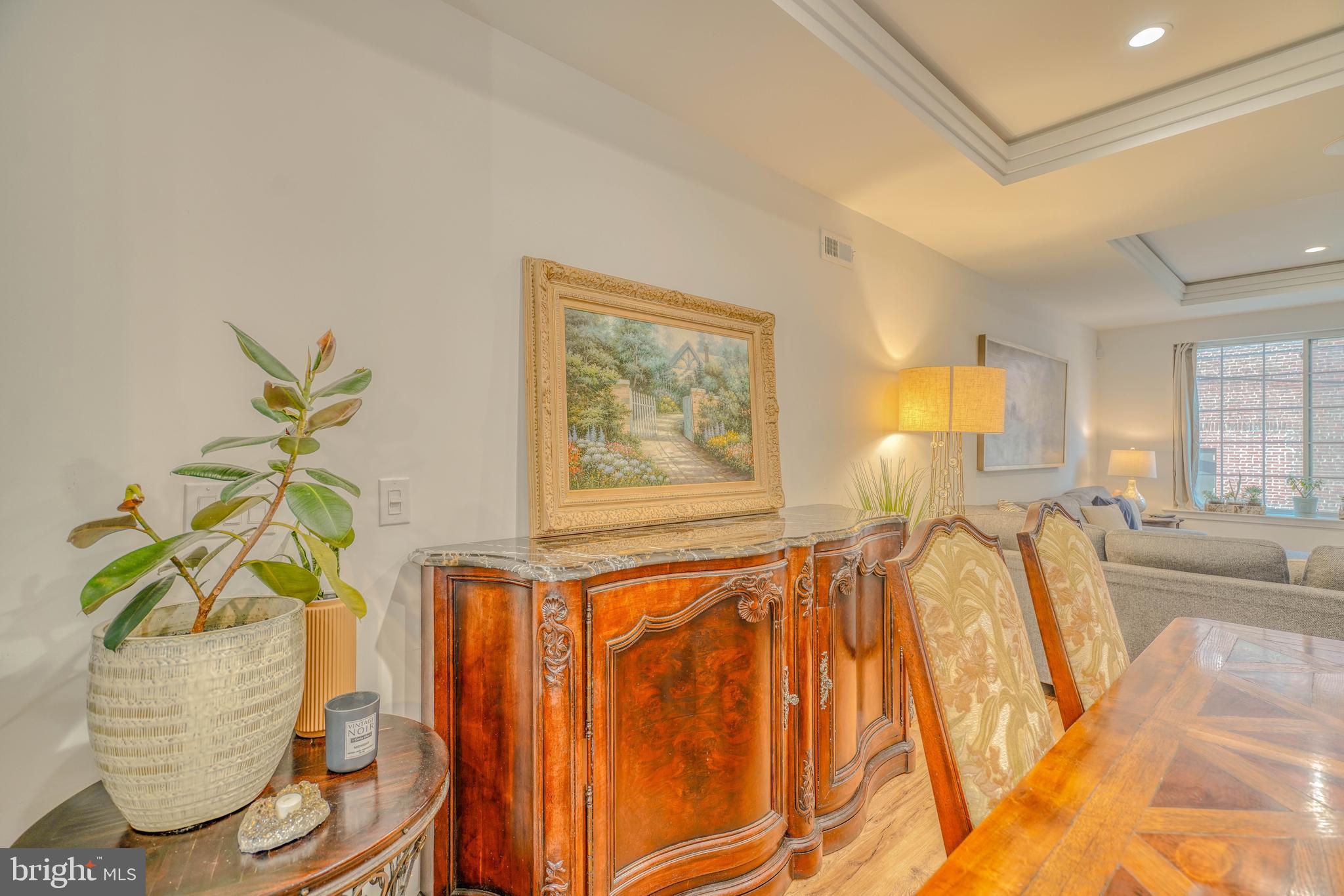 PORT RICHMOND - Residential