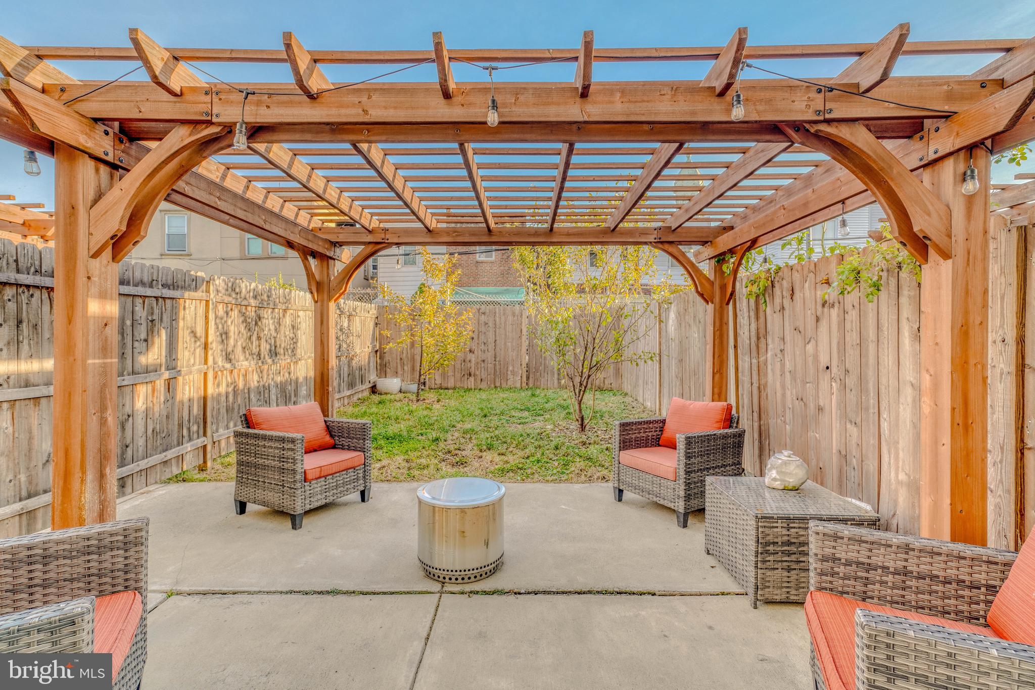 PORT RICHMOND - Residential