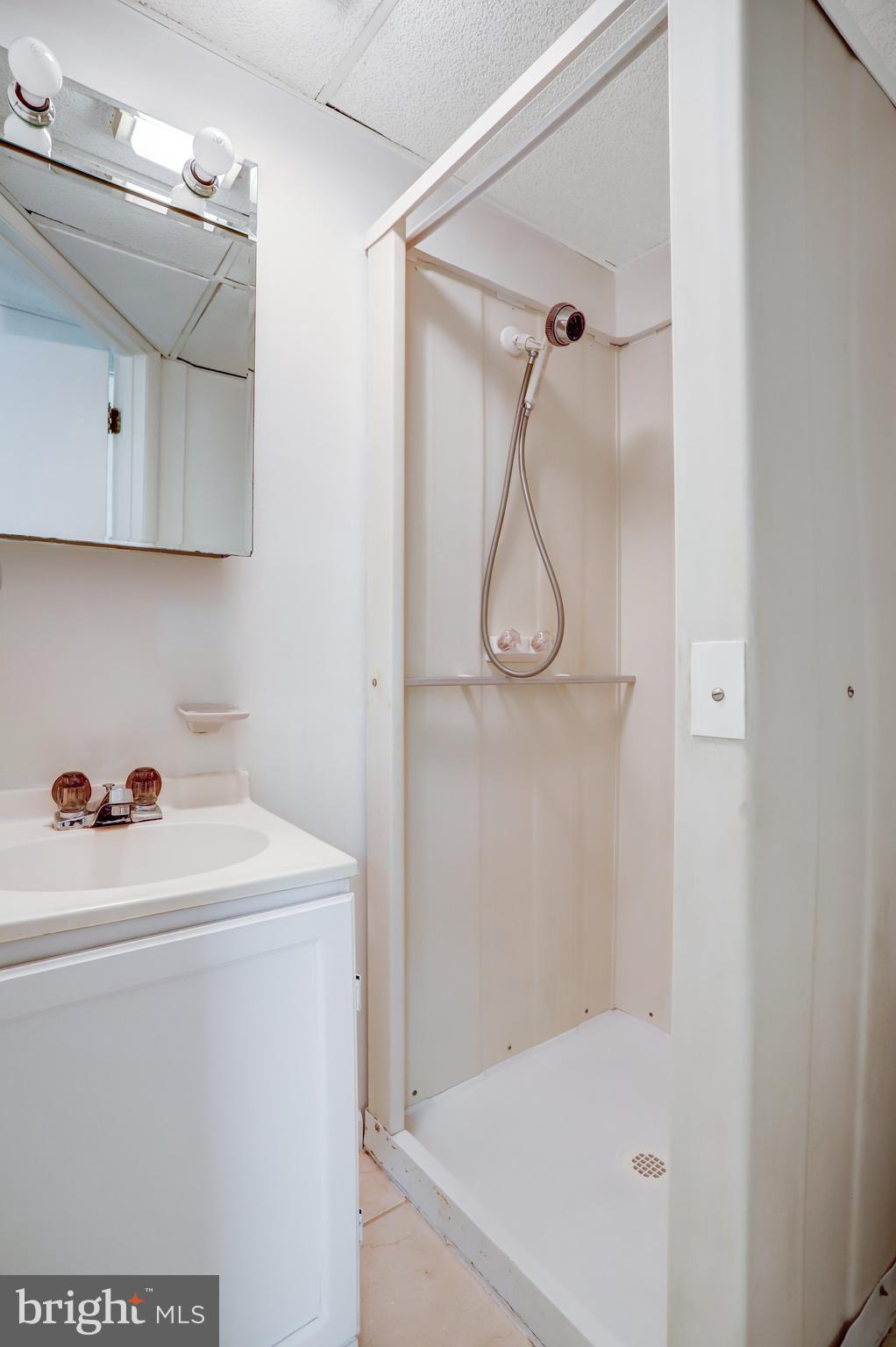 TANGLEWOOD - Residential