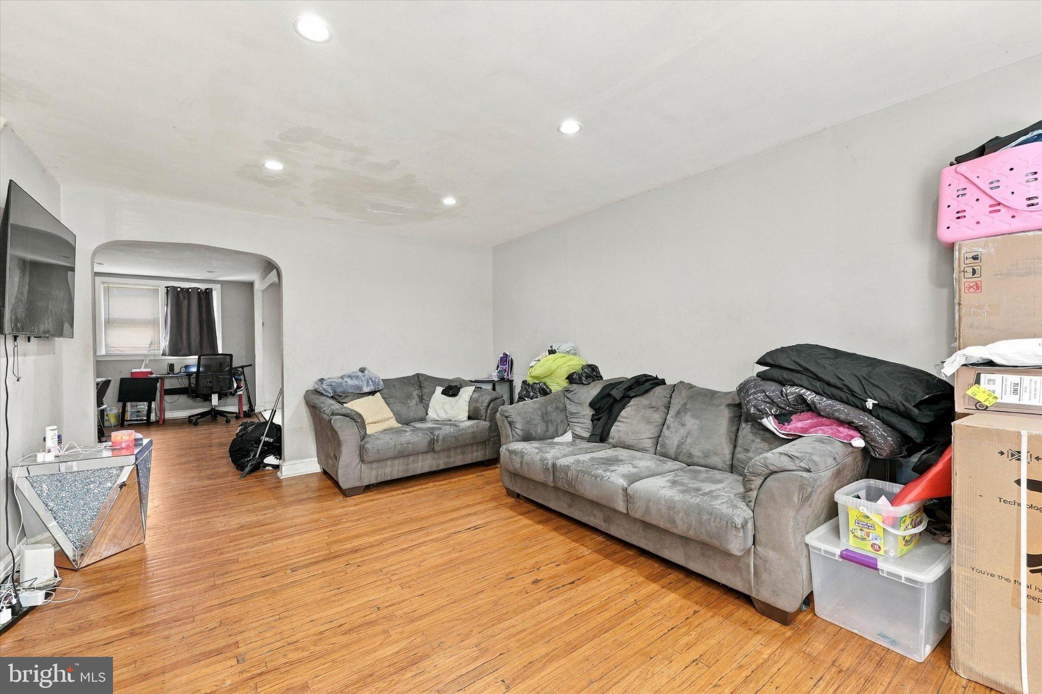 1047 STRATFORD ROAD
