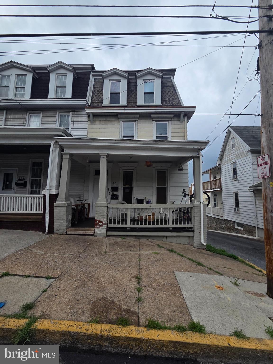 32 S HARRISBURG STREET