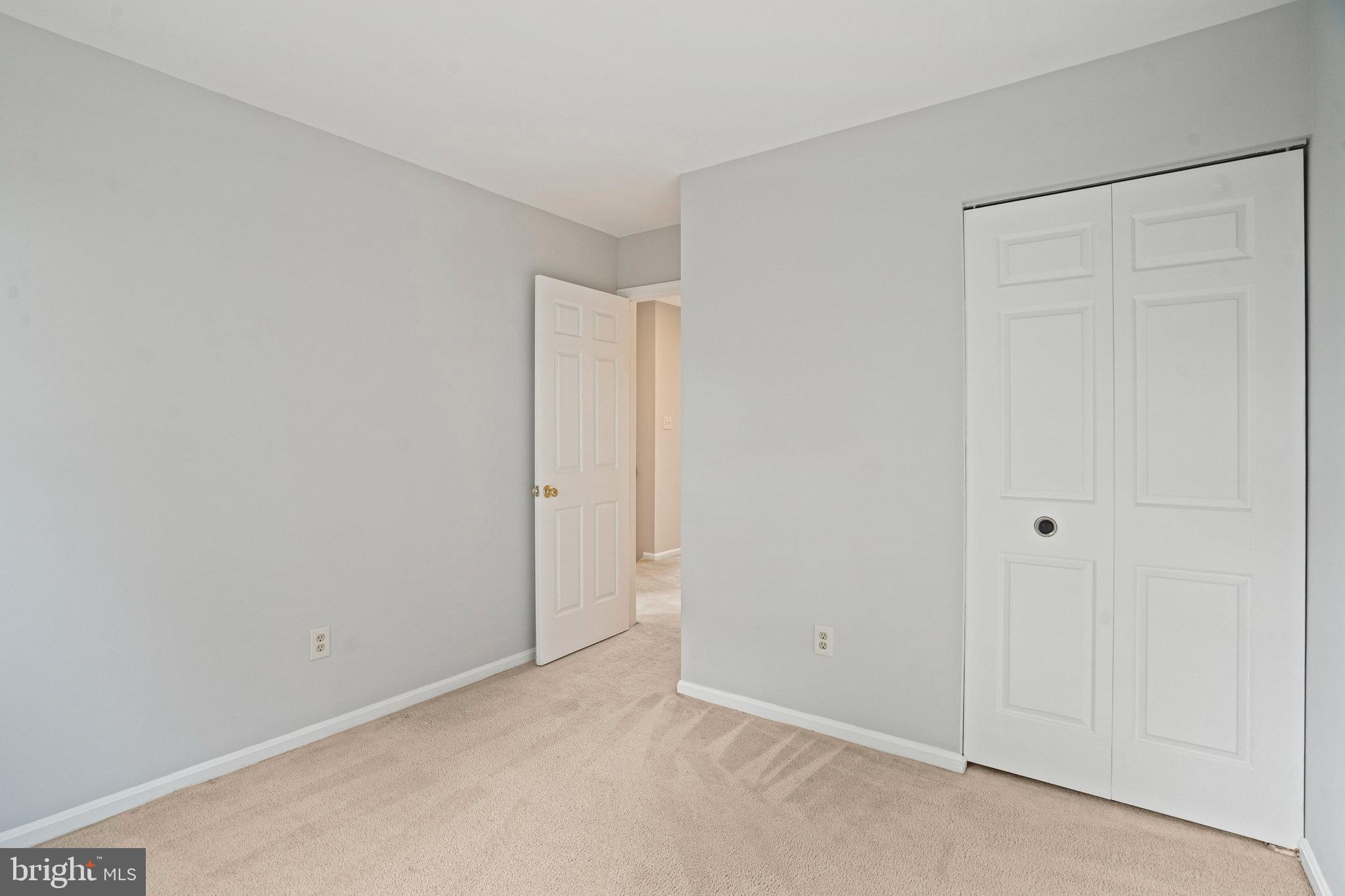 CALVERTON - Residential