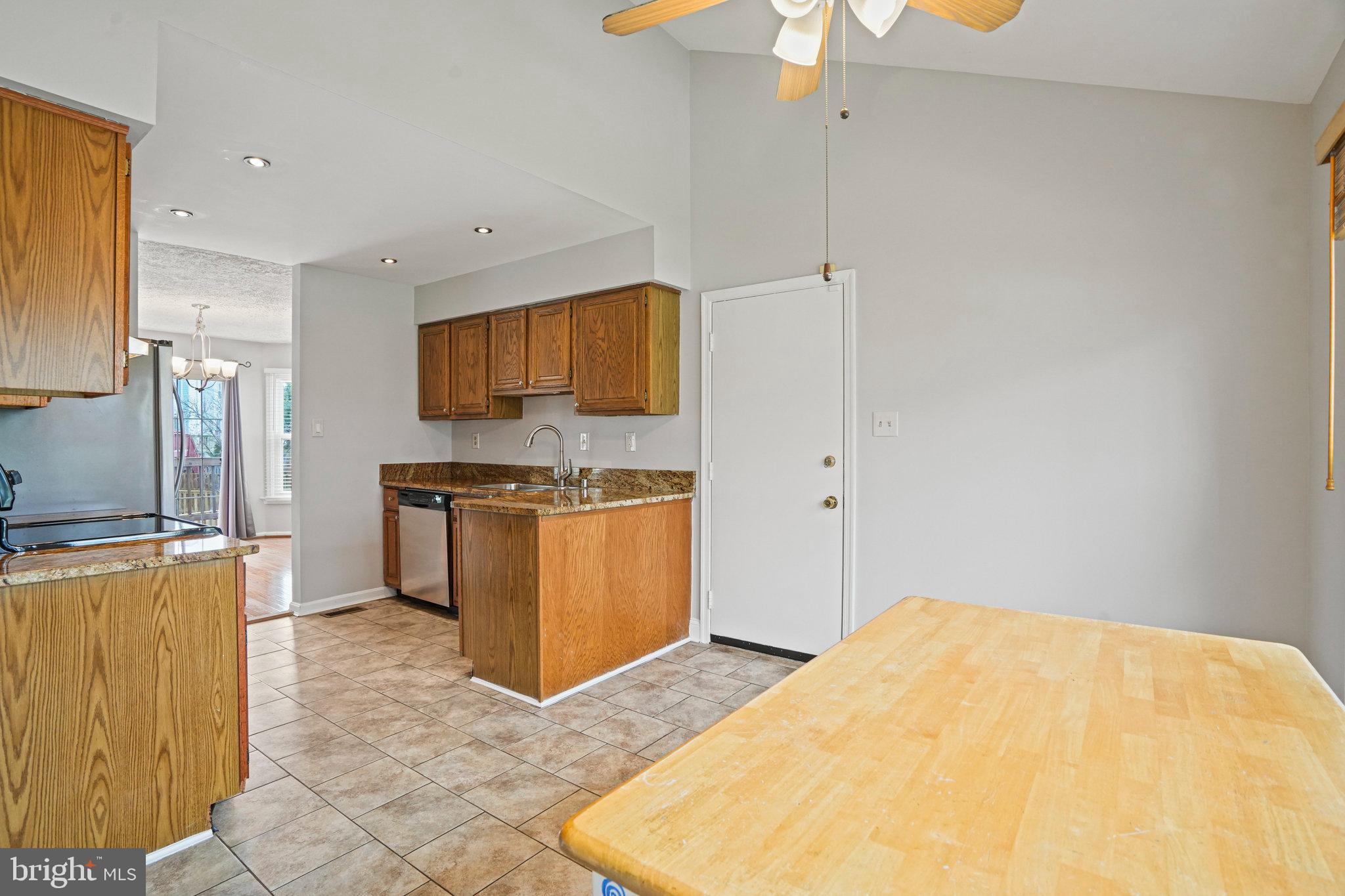 CALVERTON - Residential