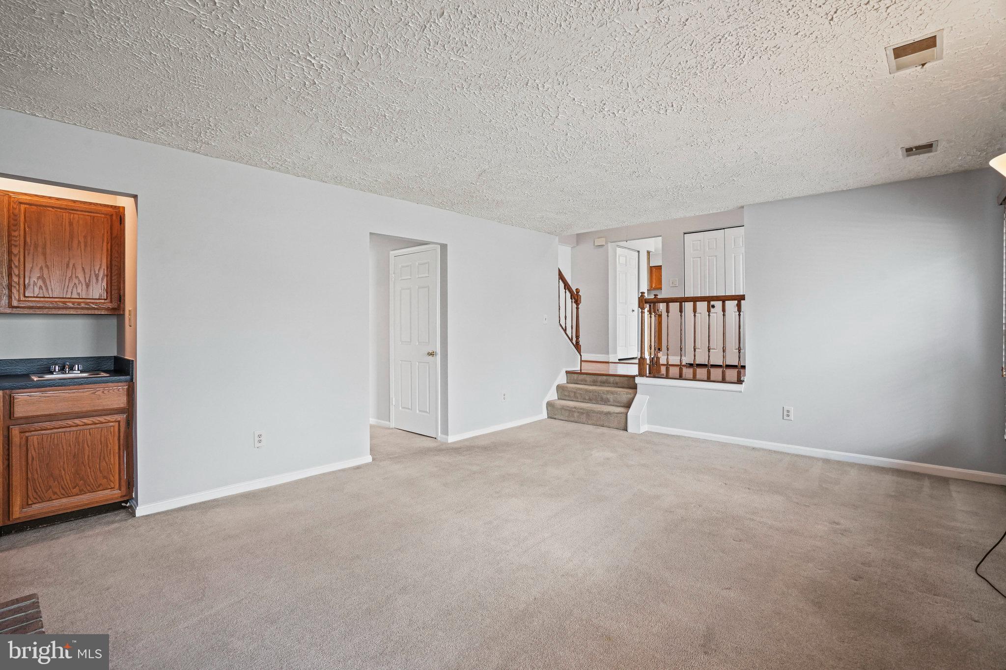 CALVERTON - Residential