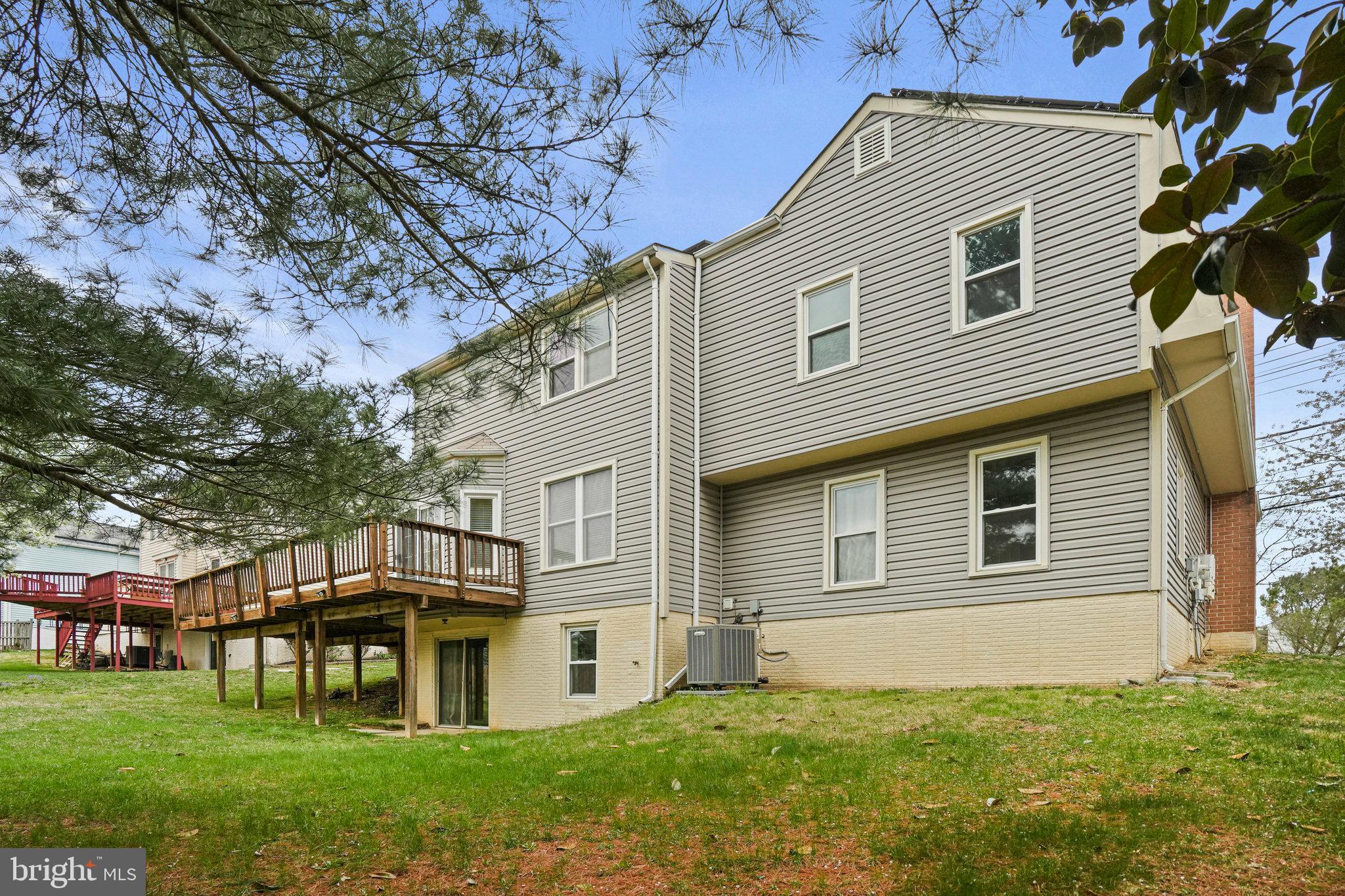 CALVERTON - Residential