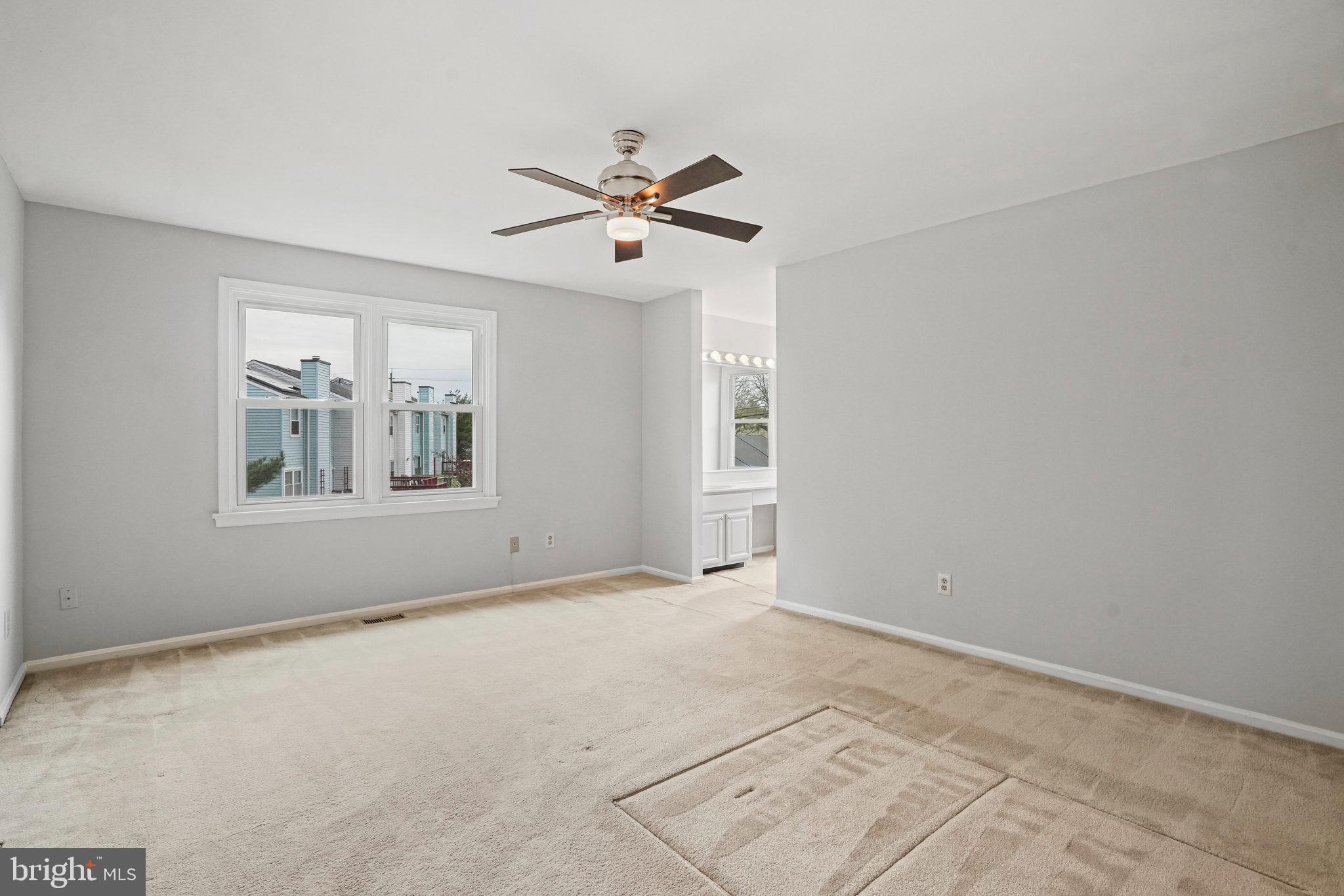 CALVERTON - Residential