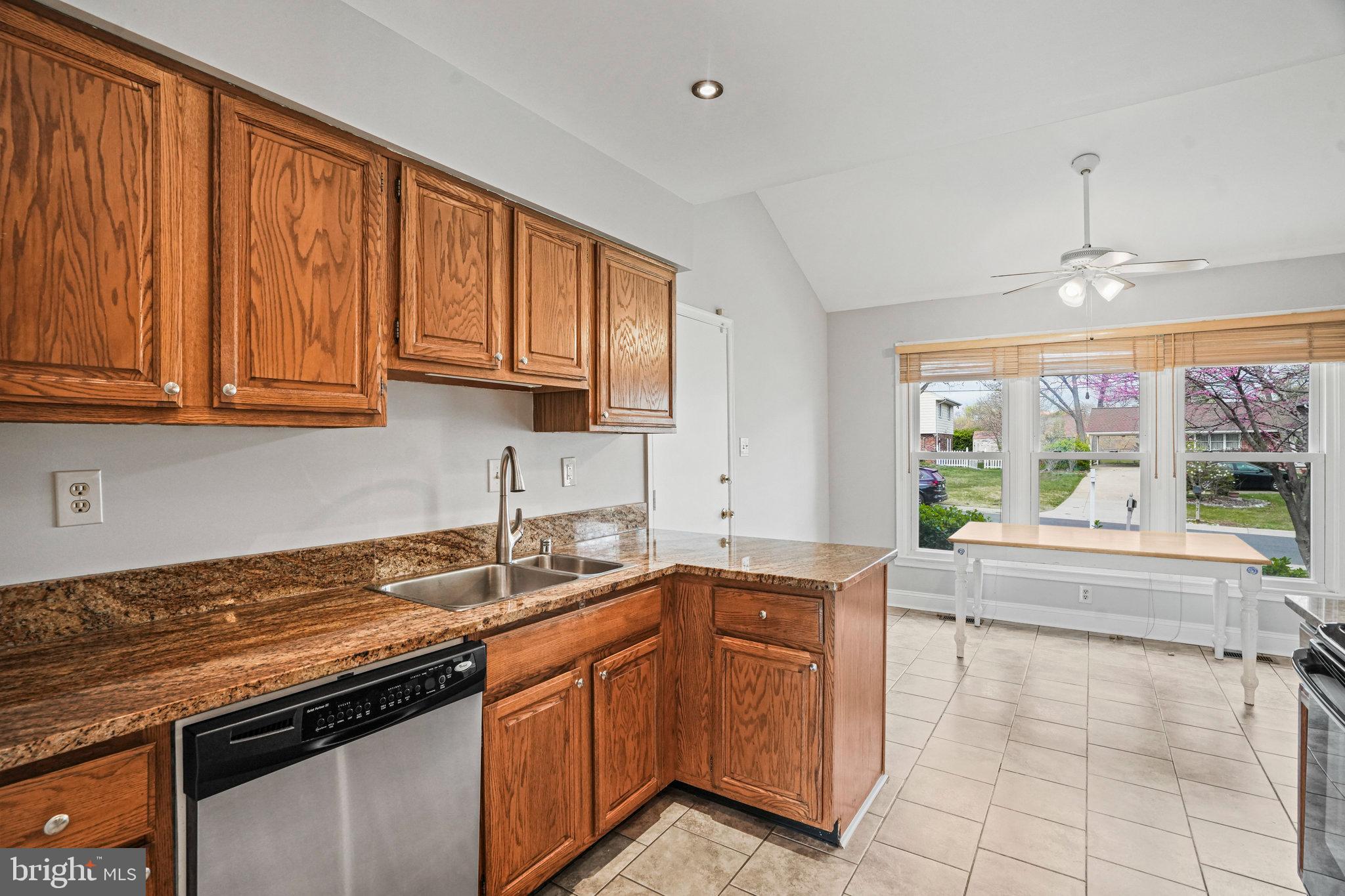 CALVERTON - Residential